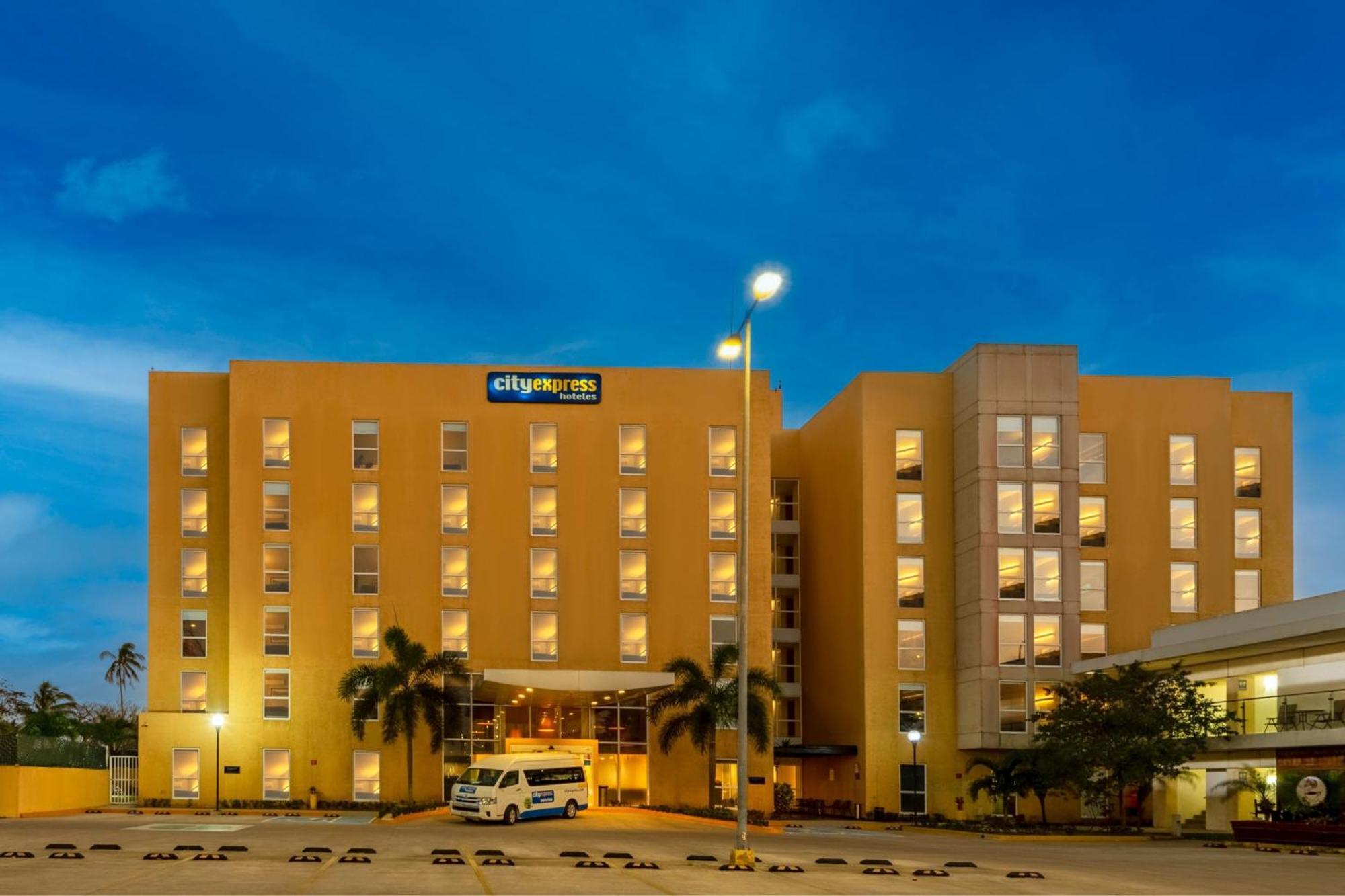 Express By Marriott Hotel Paraiso
