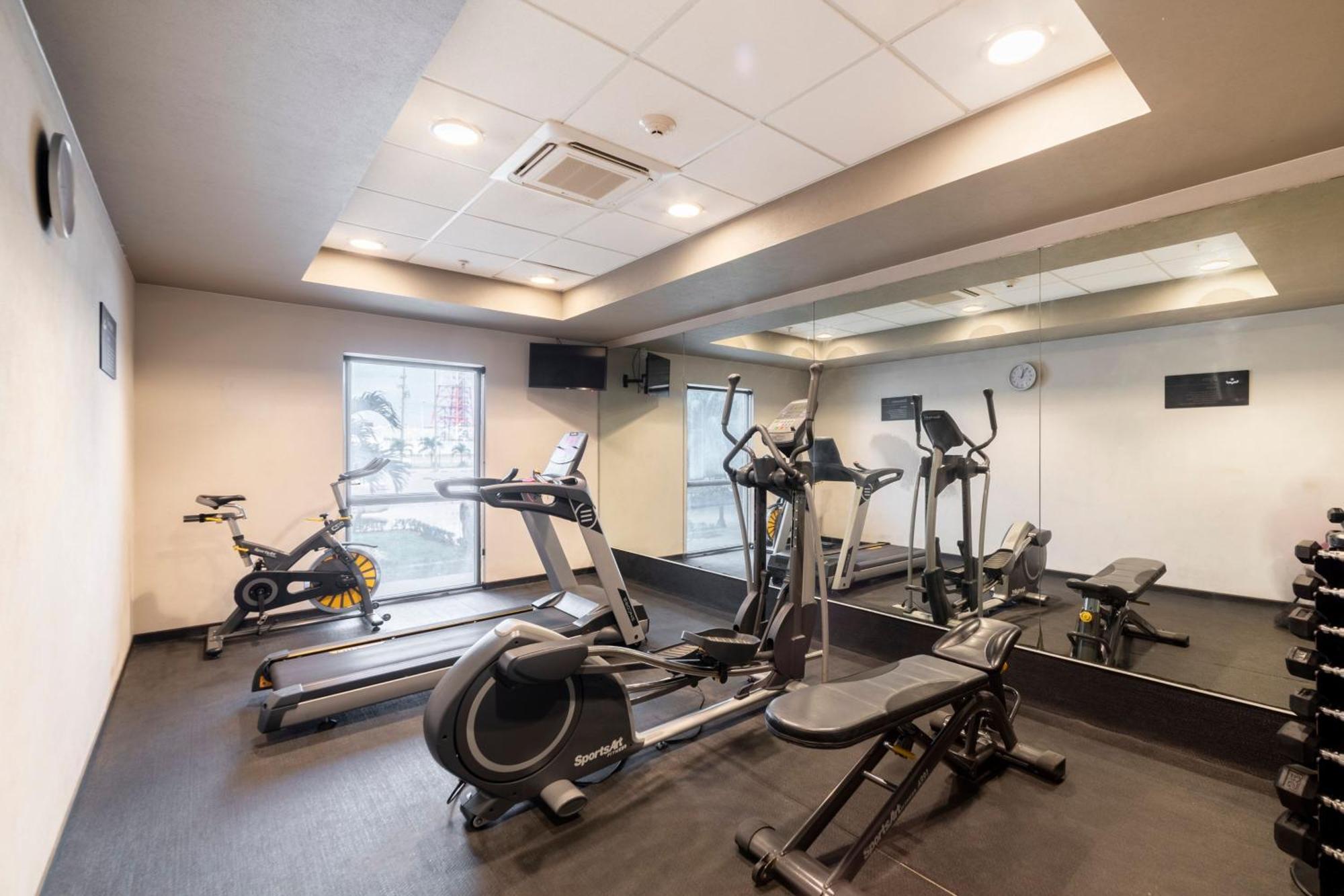 Express By Marriott Hotel 4*