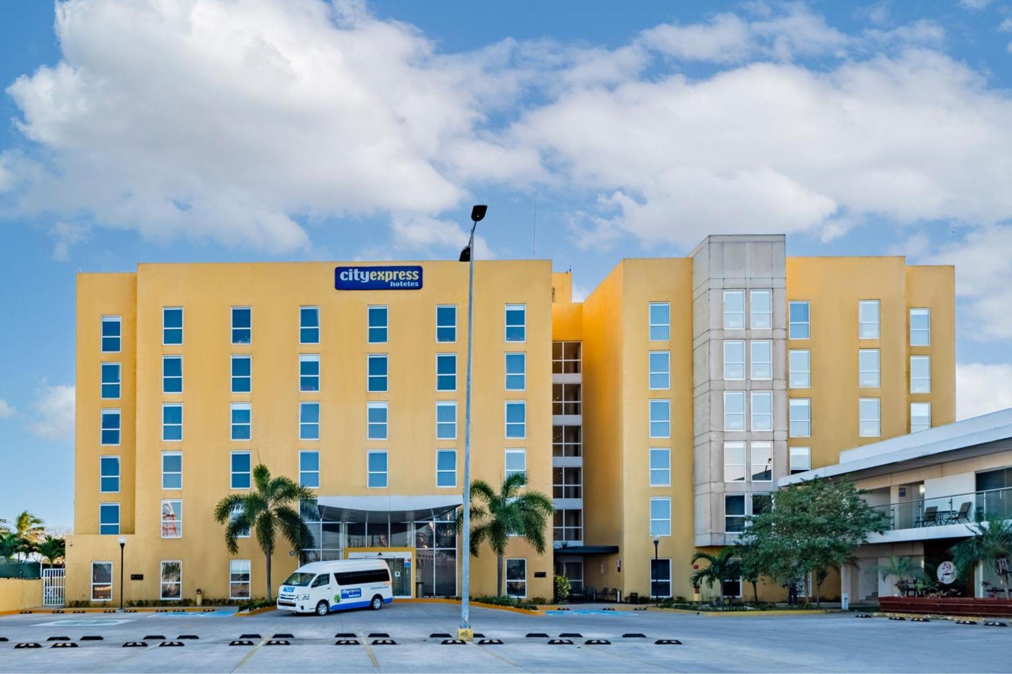Express By Marriott Hotel 4*