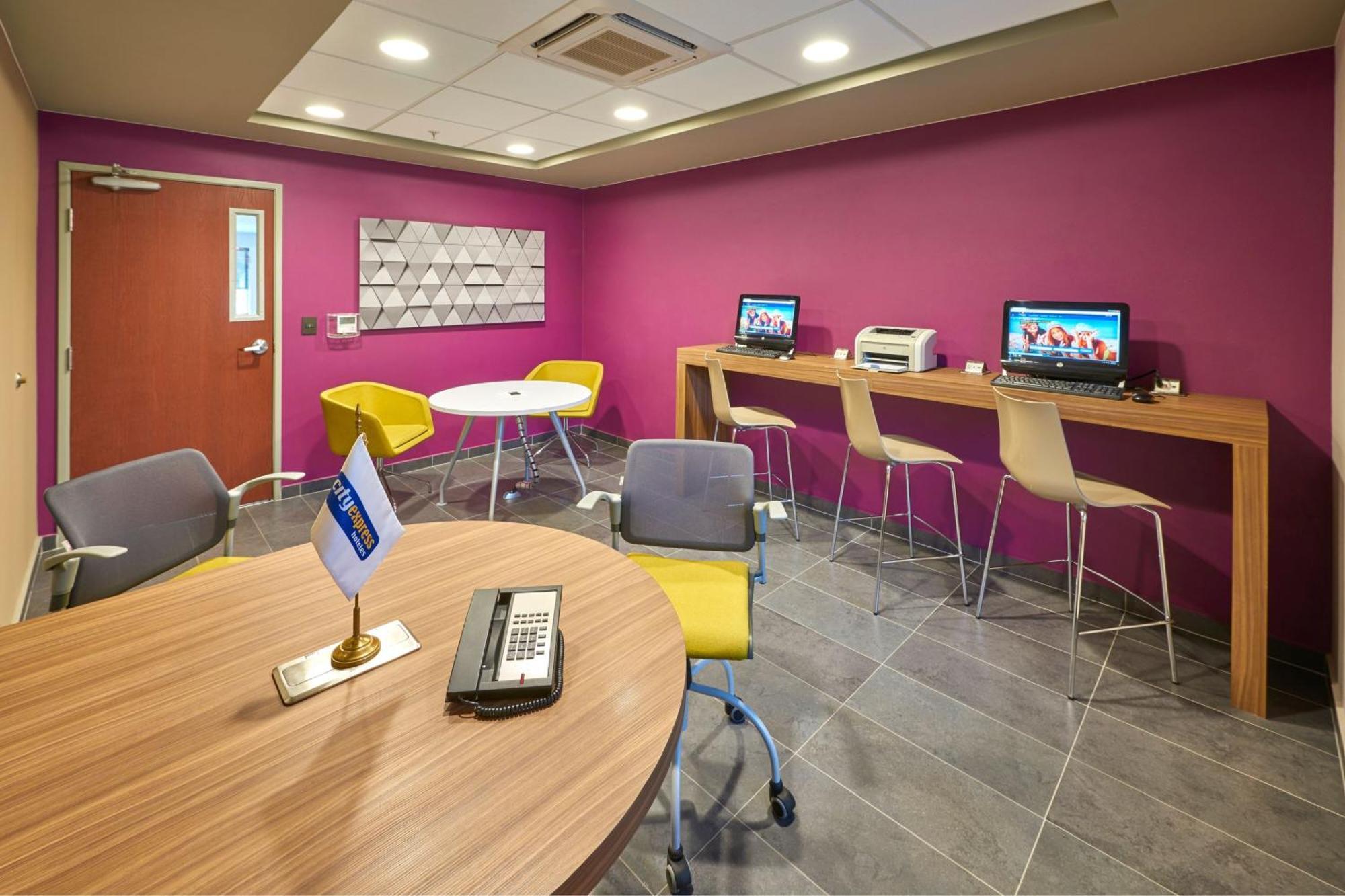 Express By Marriott Tampico