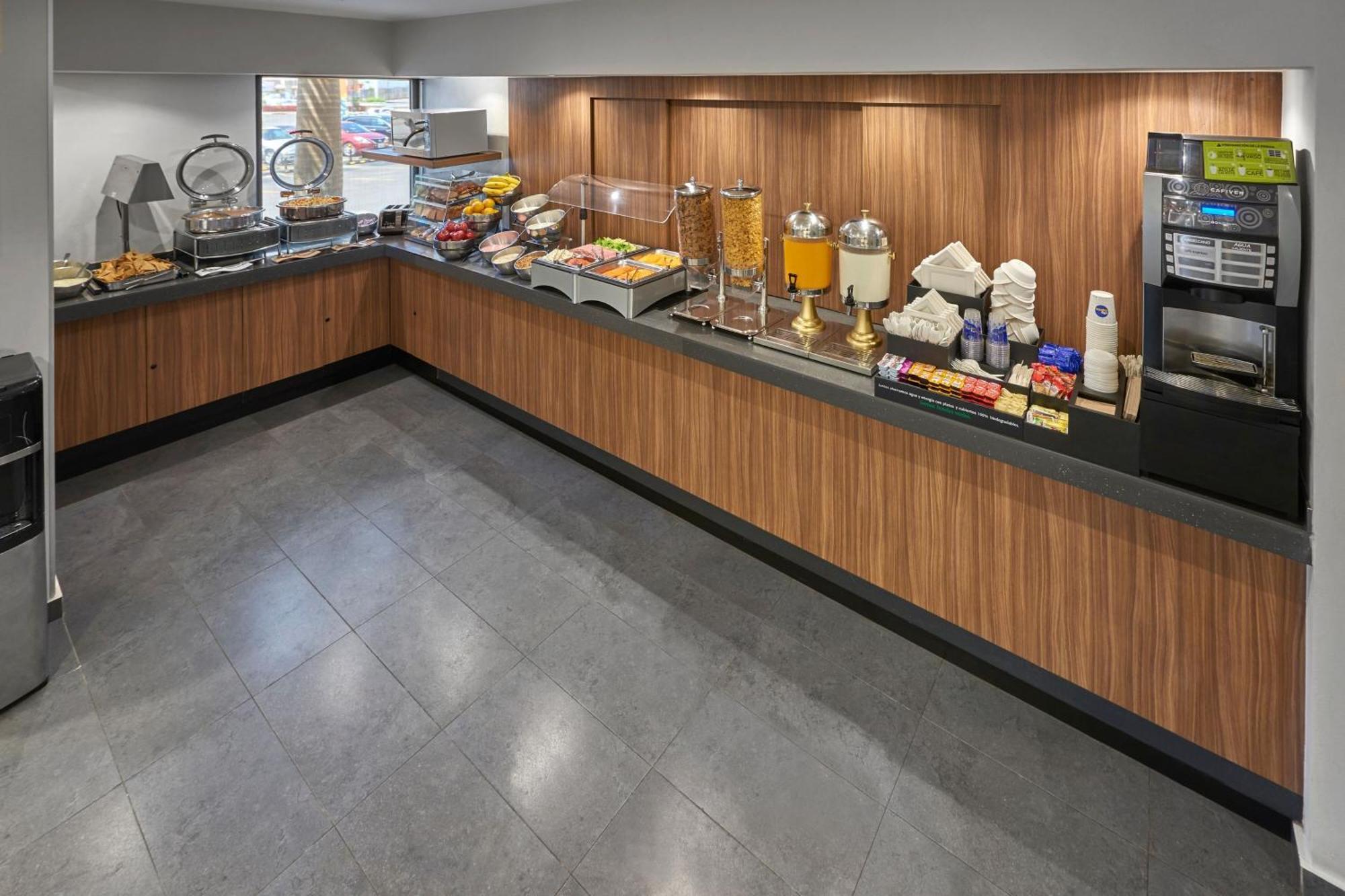 Express By Marriott Tampico