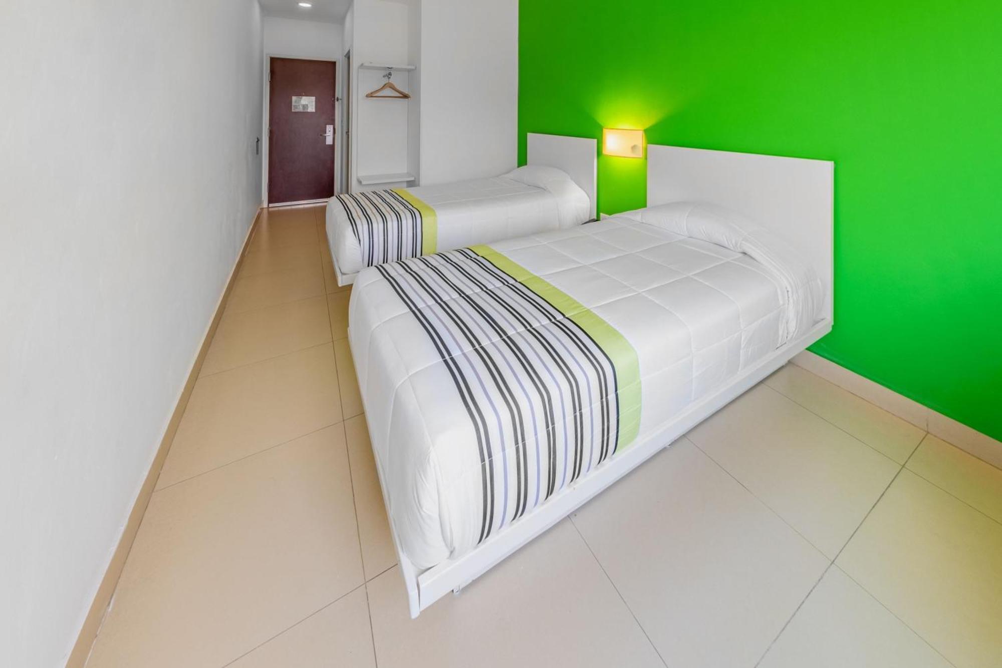 Express Junior By Marriott Aeropuerto Hotel