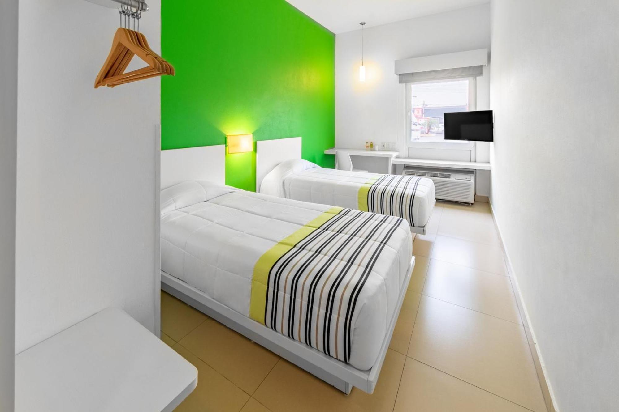 Hotel Express Junior By Marriott Aeropuerto