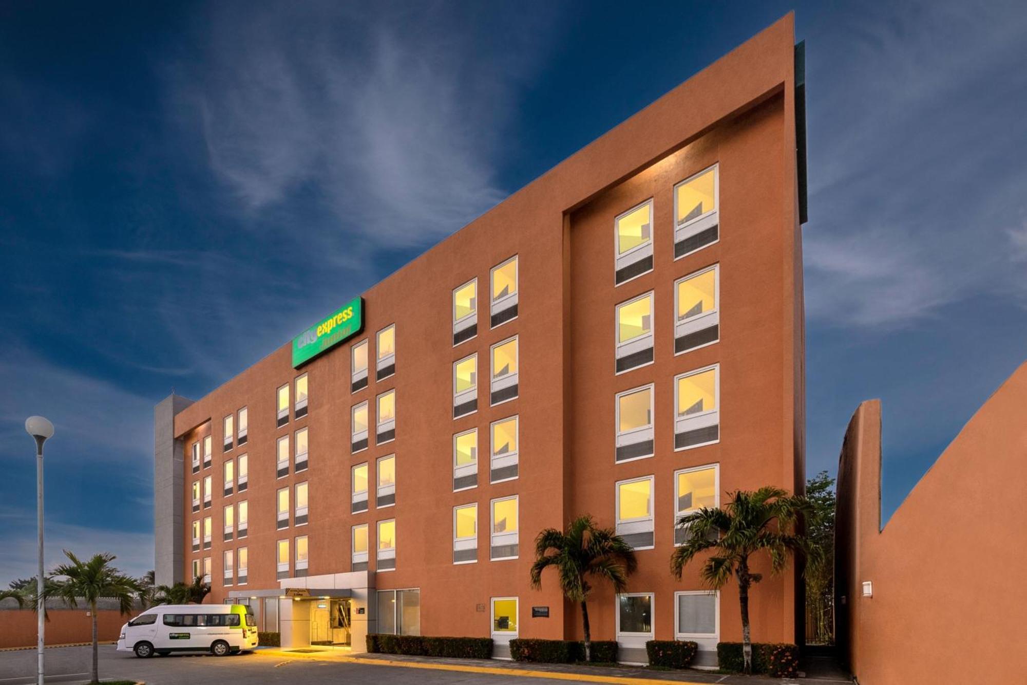 Express Junior By Marriott Aeropuerto 3*