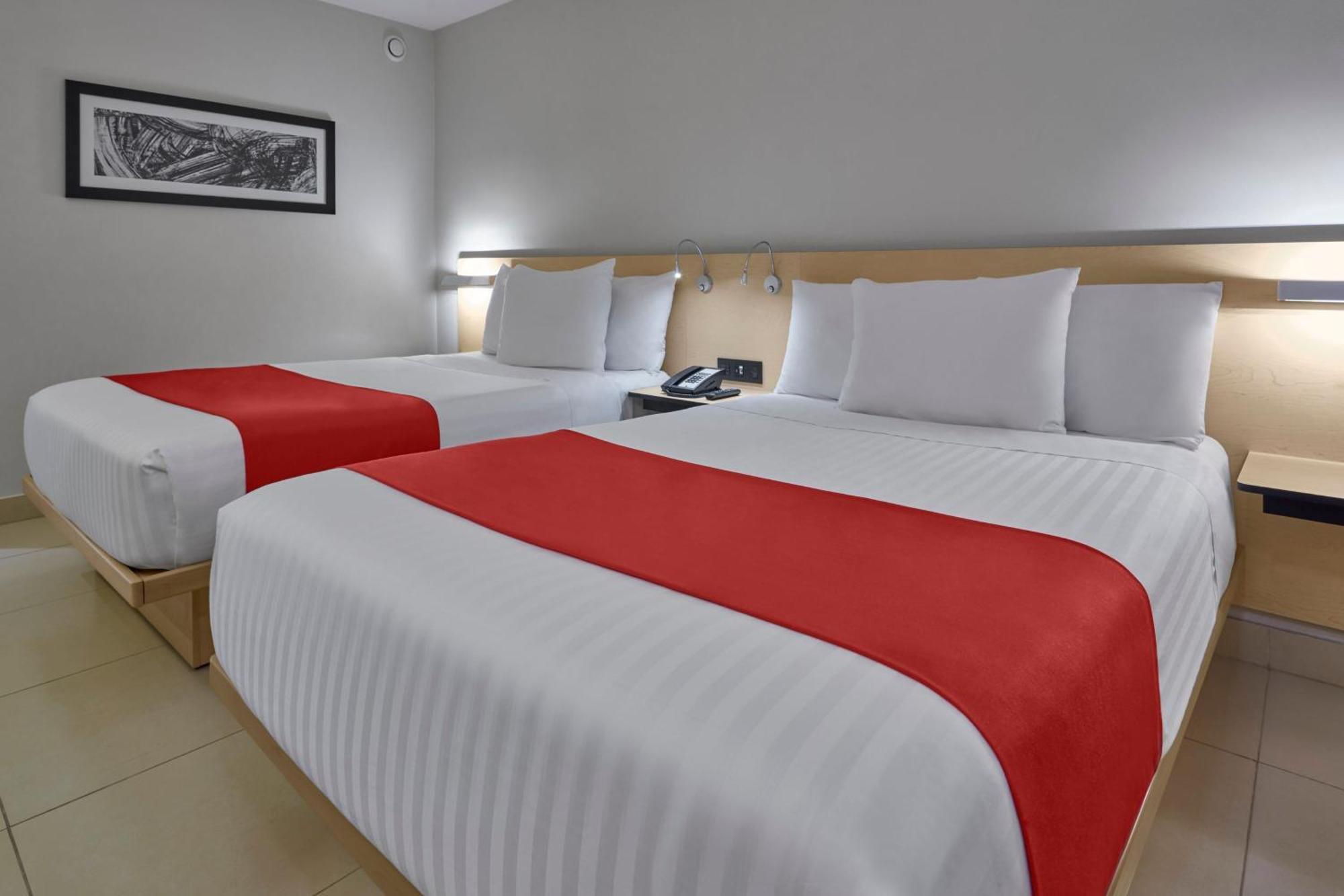 Express By Marriott Mochis Hotel 4*