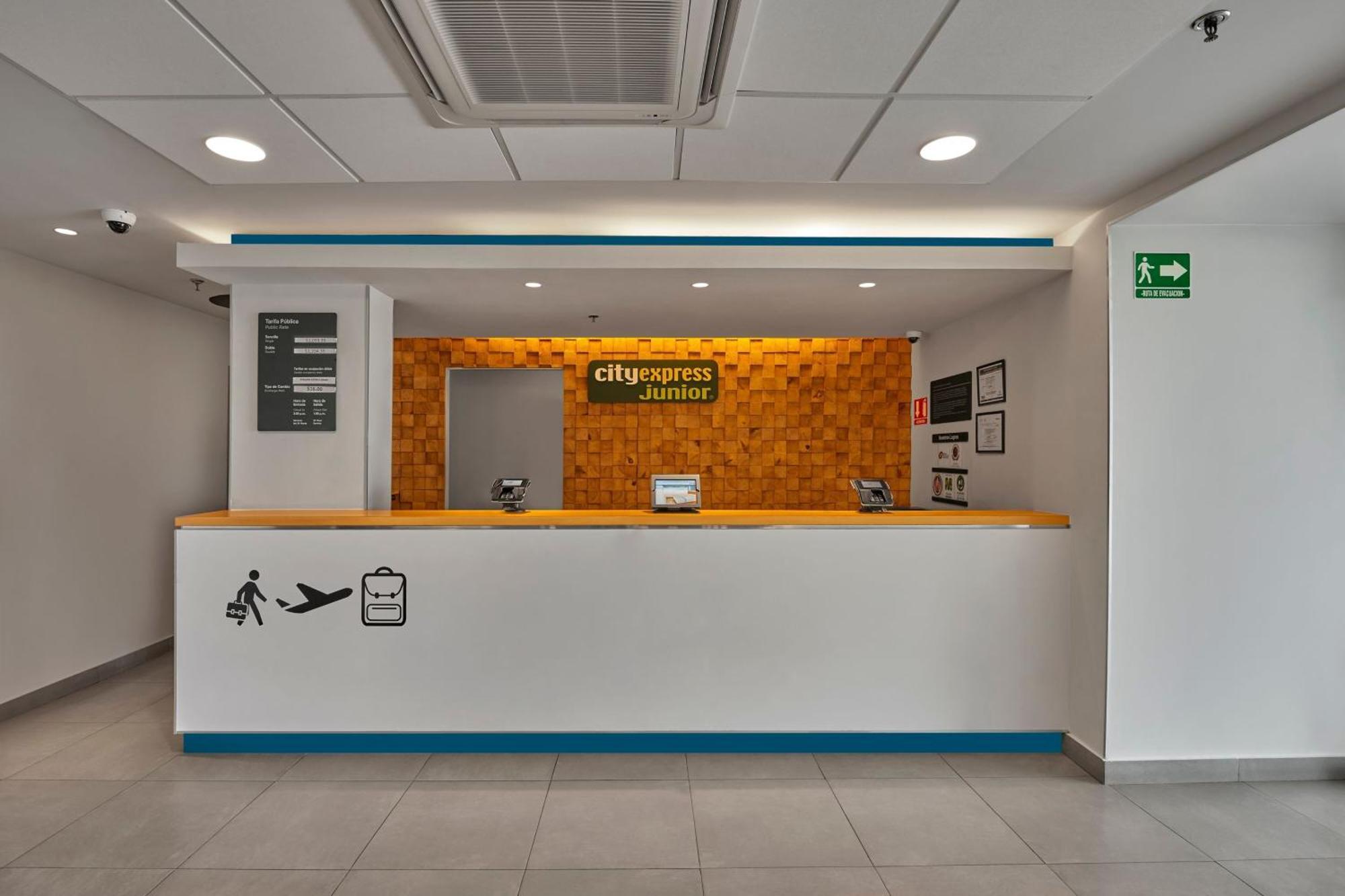 Express Junior By Marriott Mexicali