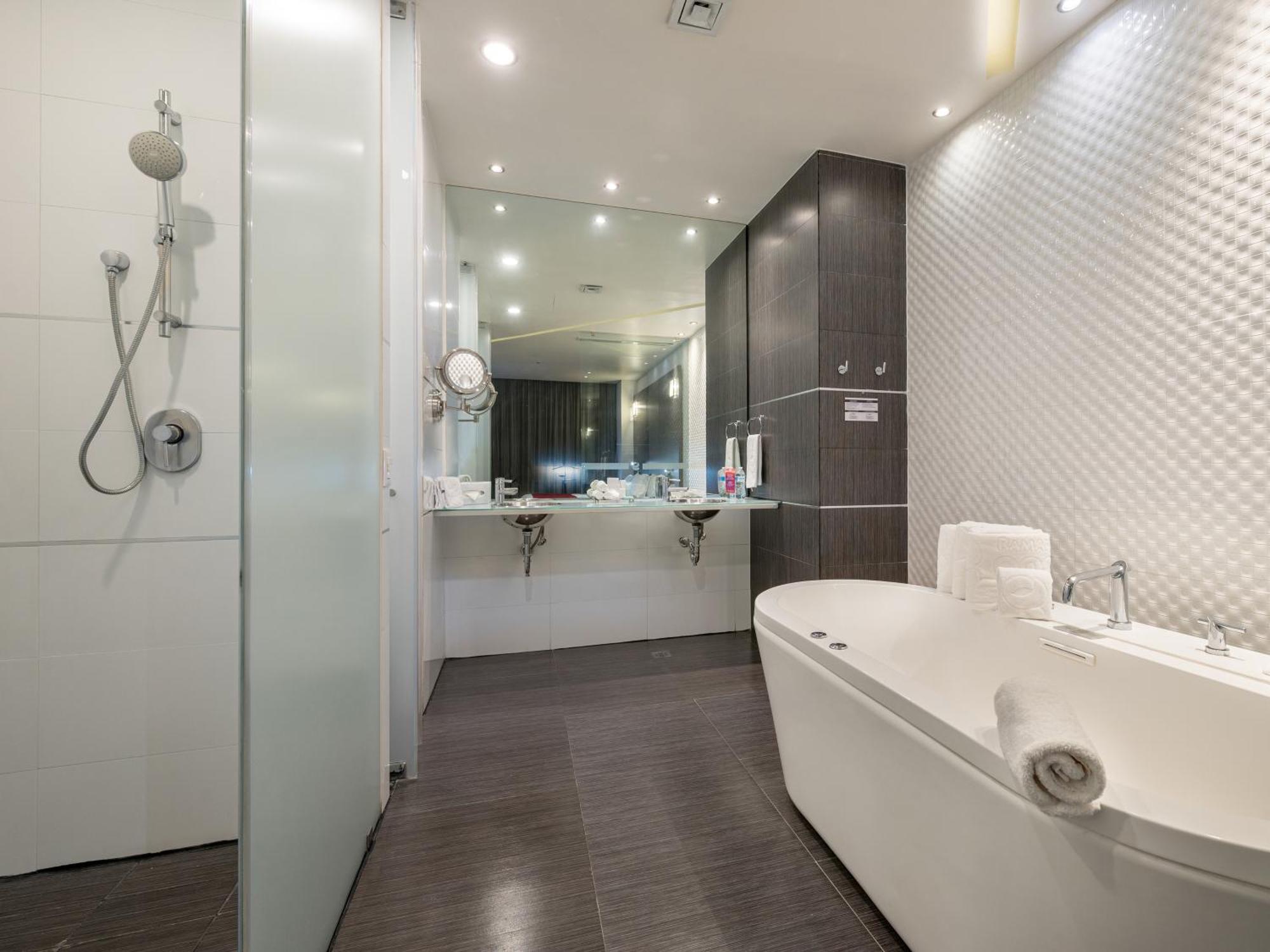 Ramada Encore By Wyndham Guadalajara Sur Palomar