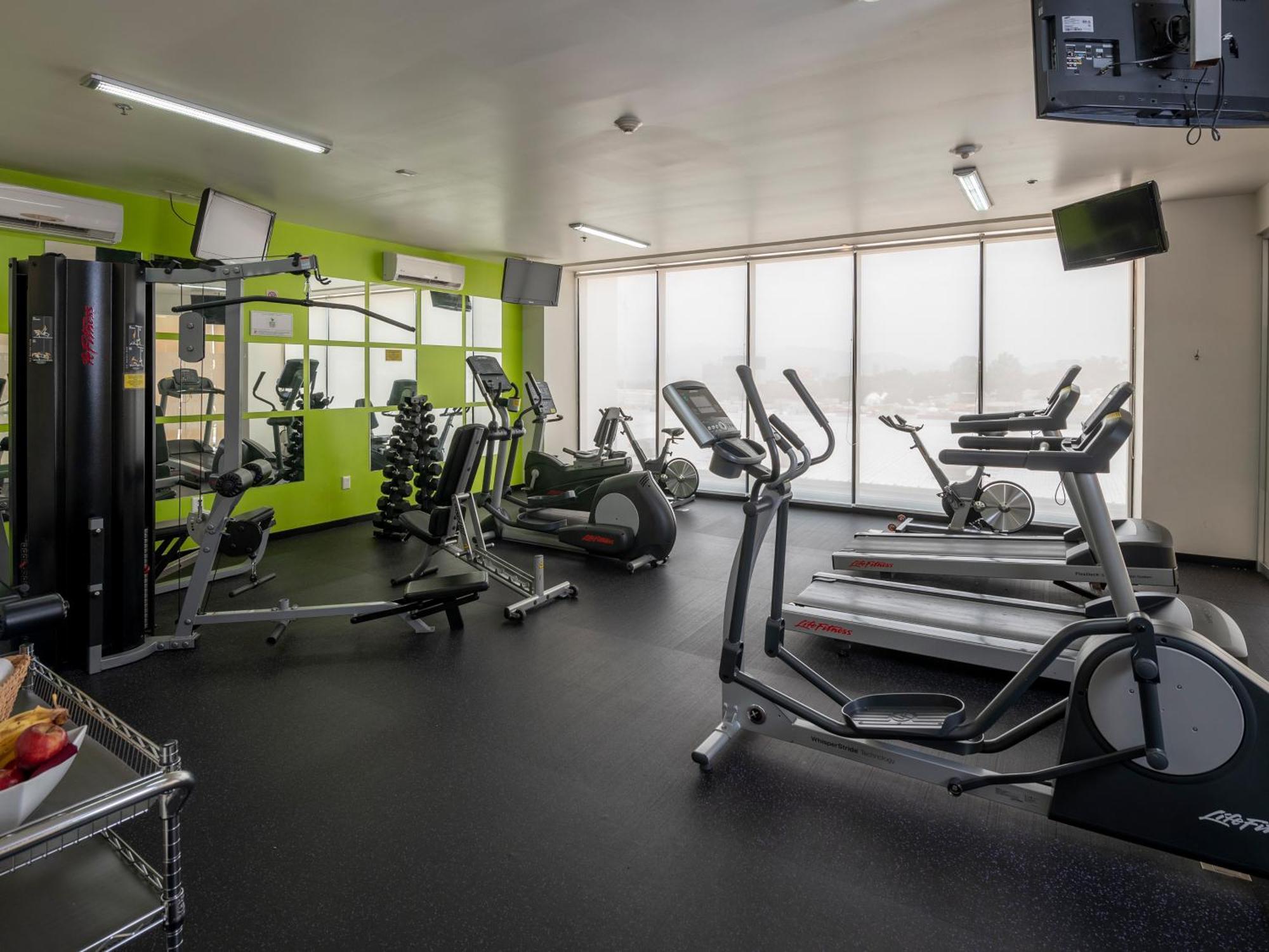 Hotel Ramada Encore By Wyndham Guadalajara Sur 4*