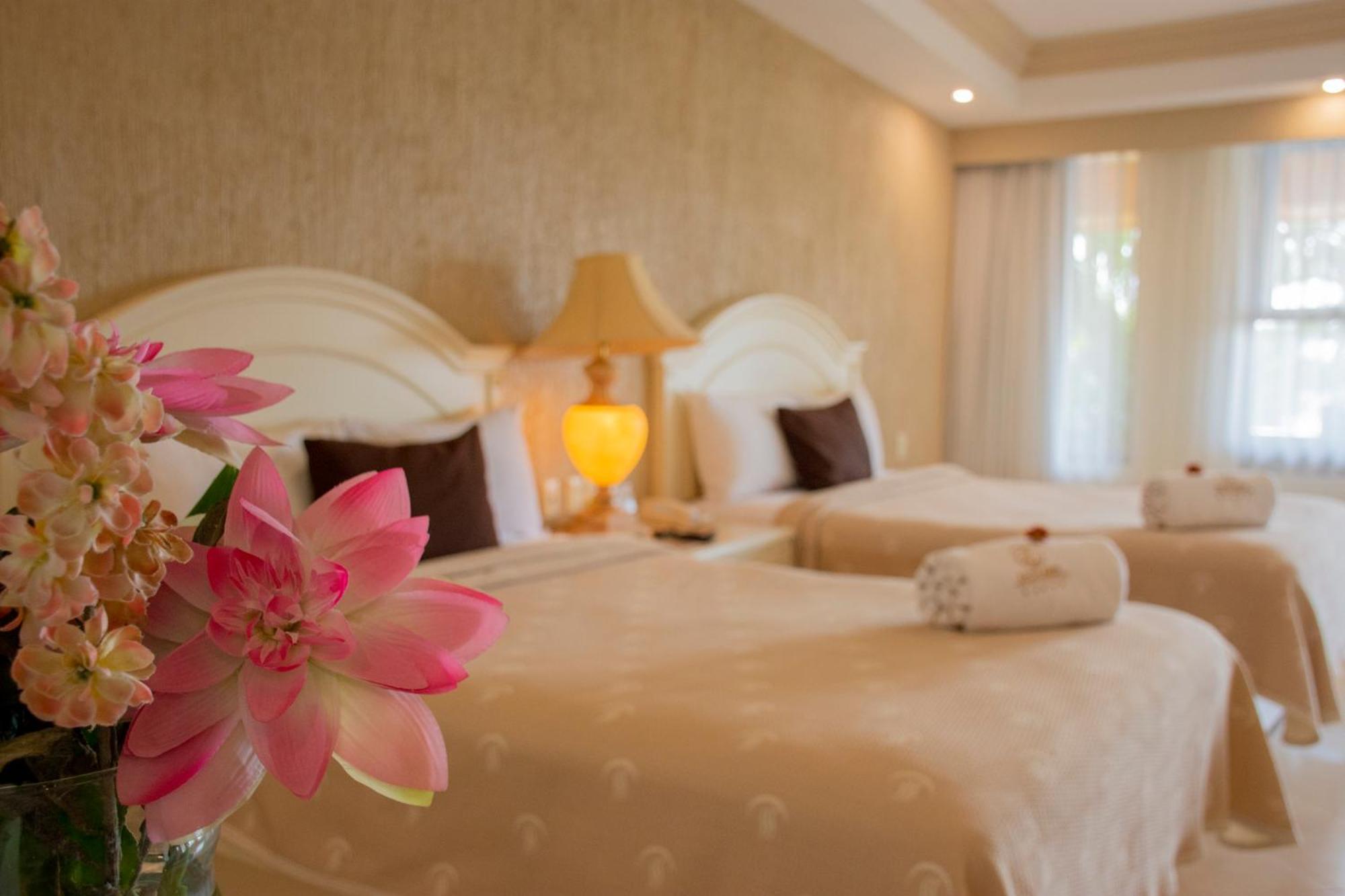 Excelaris Grand Conventions & 5* Tequesquitengo