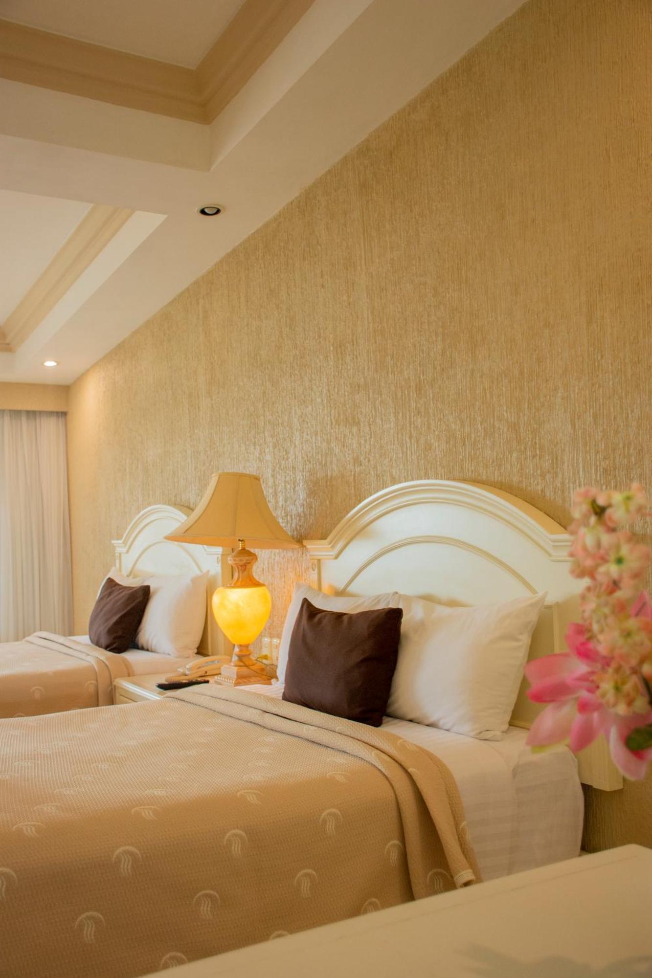 Excelaris Grand Conventions & 5*
