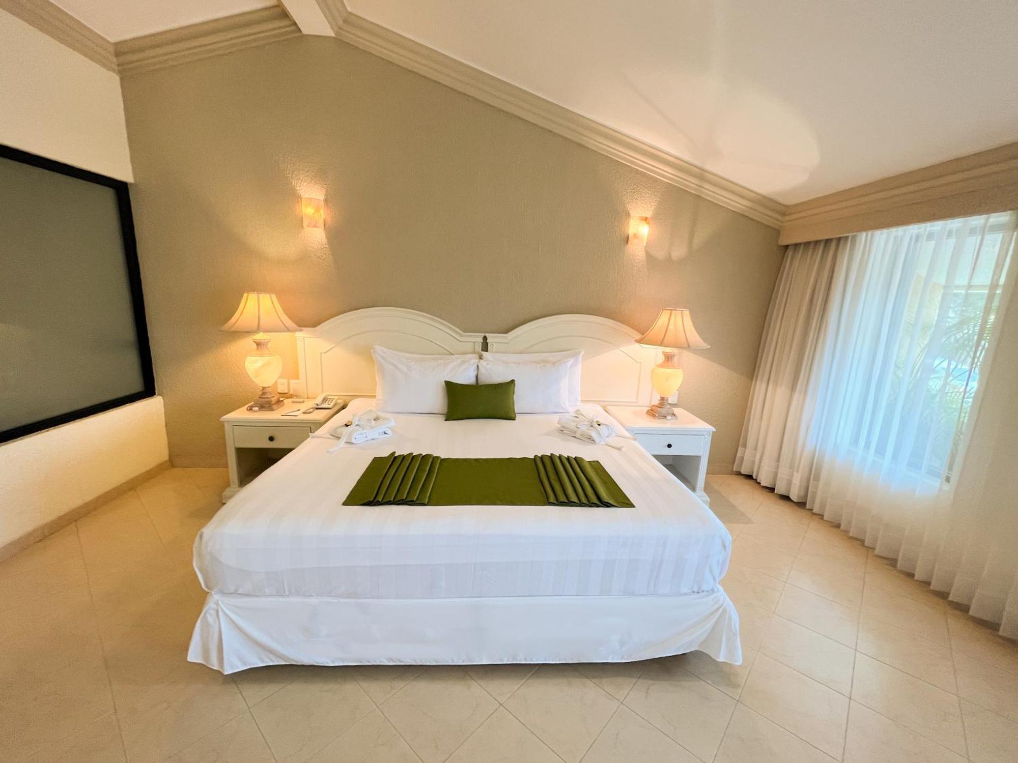 Excelaris Grand Conventions & 5*