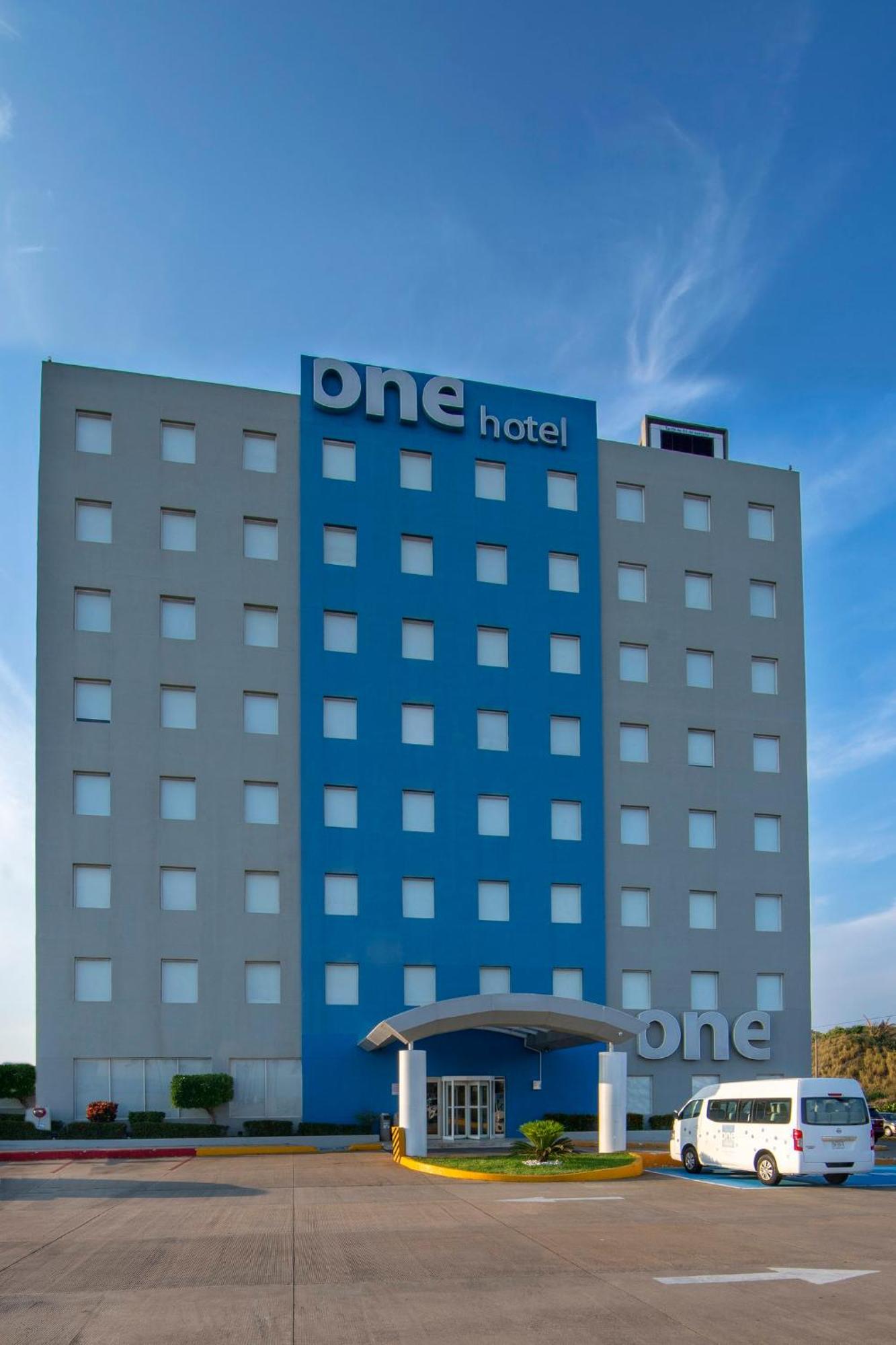 Hotel One Forum 3*