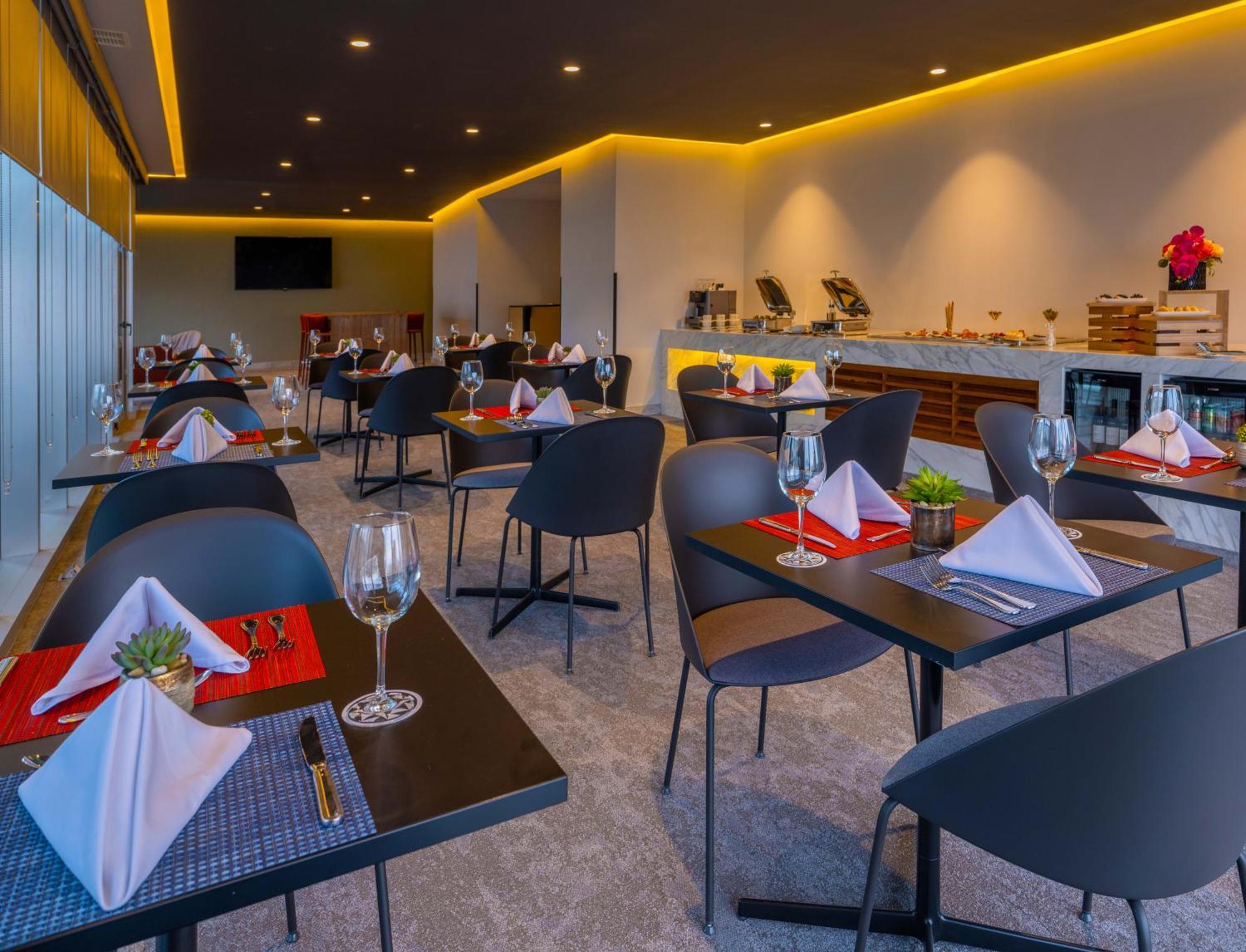 Hotel Galeria Plaza 5*