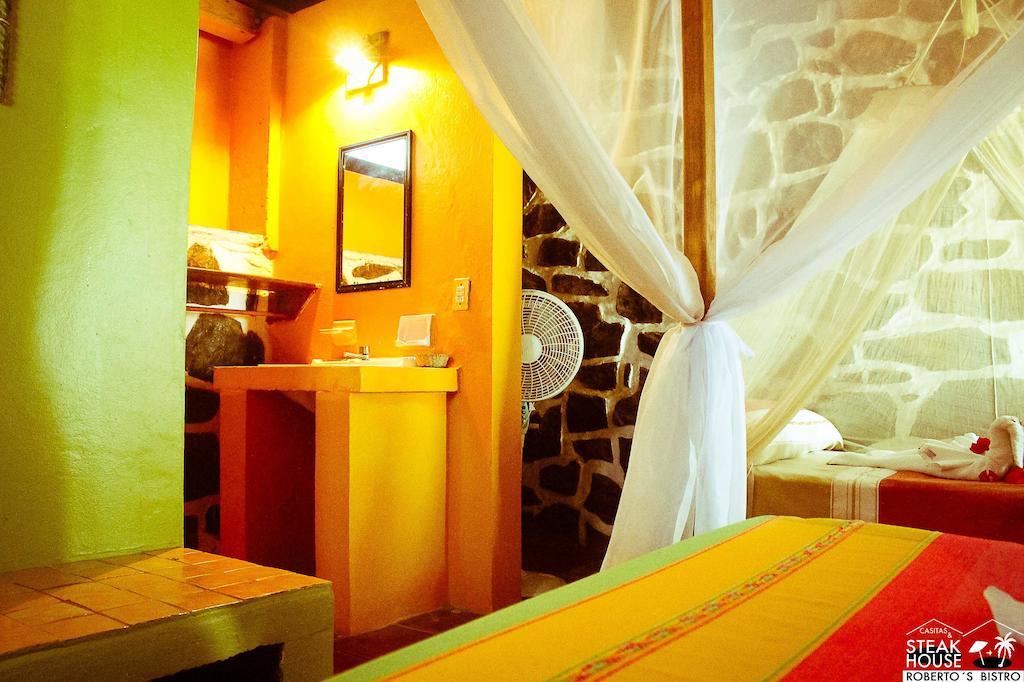 Roberto's Bistro 2* Troncones
