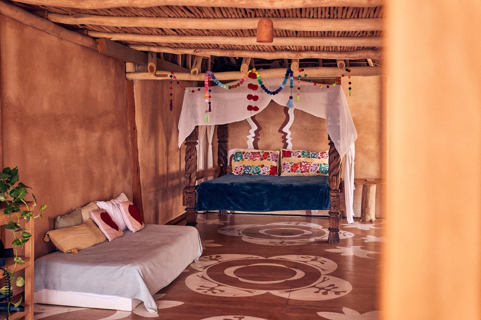 Casa Inn *