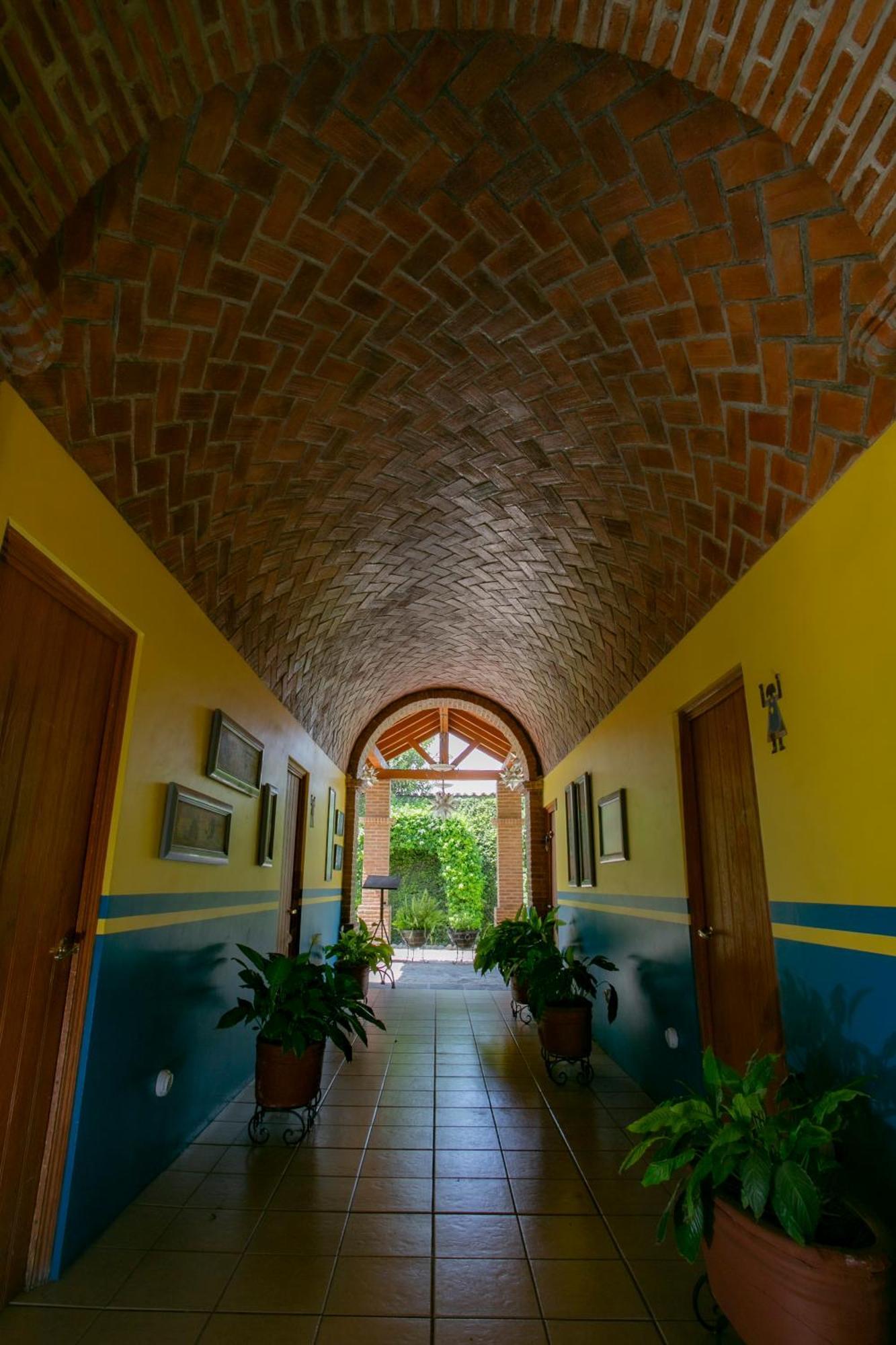 Hotel La Casa De Patios & Sayula