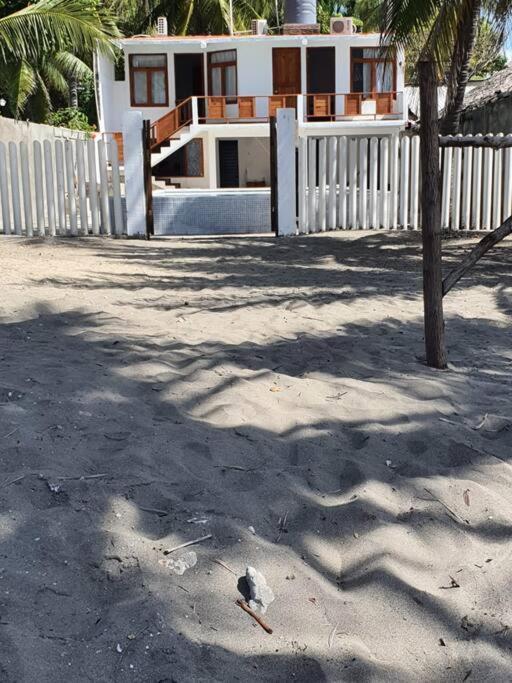Casa Rustica, Sofia, Frente Al Mar En Puerto Arista