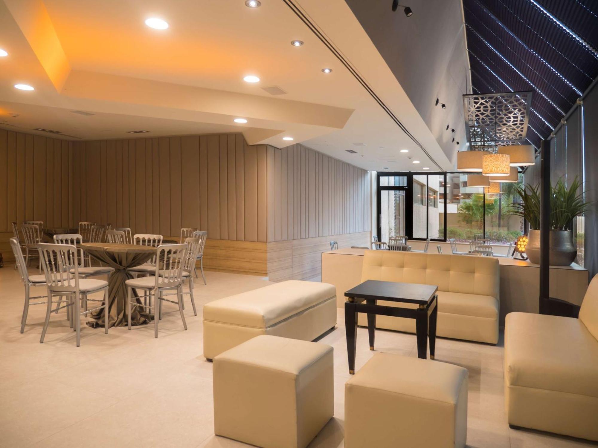 Ms Milenium Monterrey Curio Collection By Hilton Hotel 4*