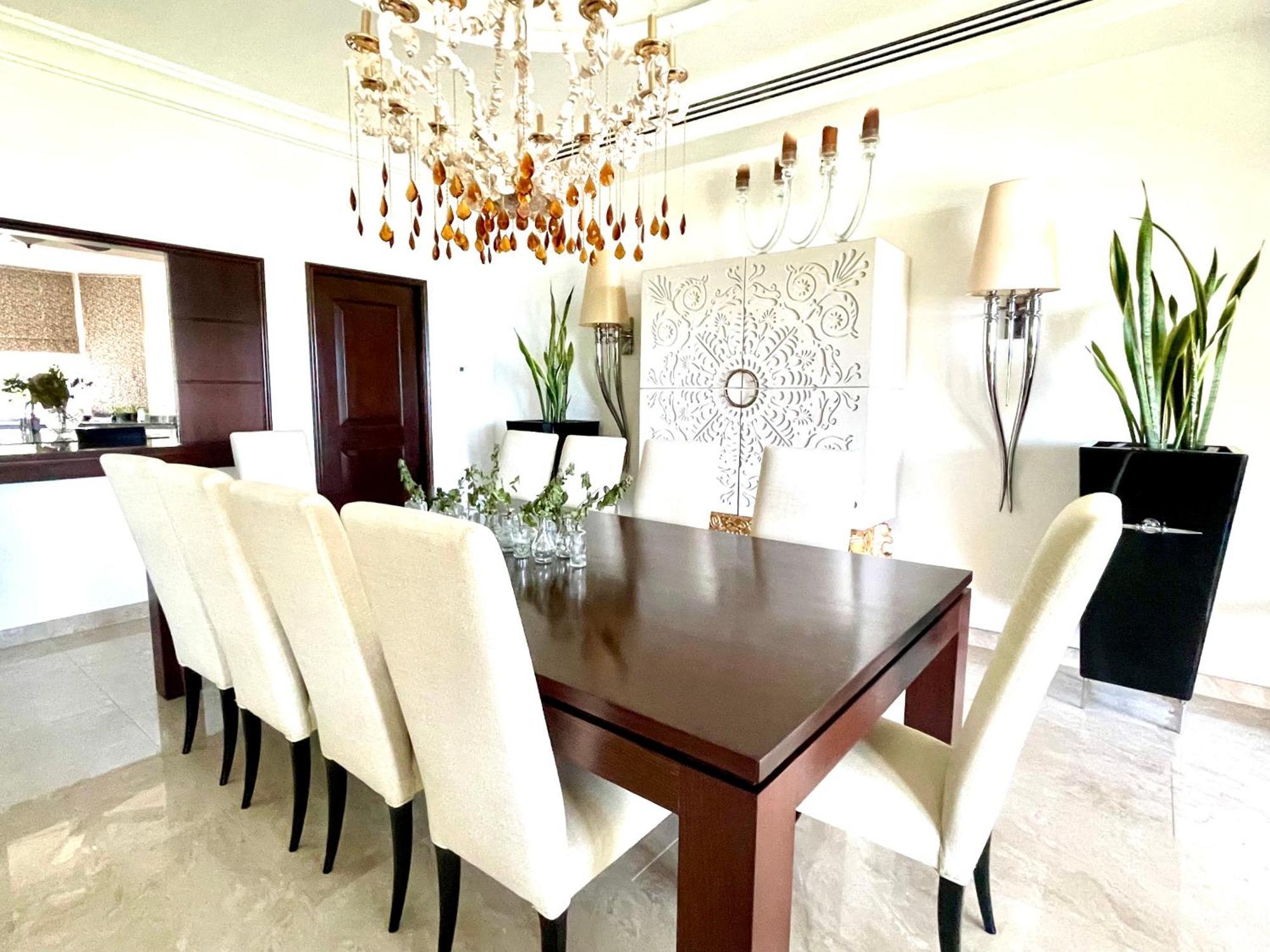 Exclusive Beachfront Luxury Villa, Private Gym, Personalized 5 Star-service, Direct Access * Cancun