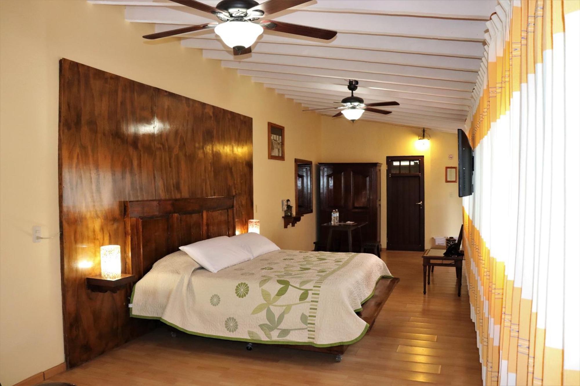 Hotel Zaragoza 3*