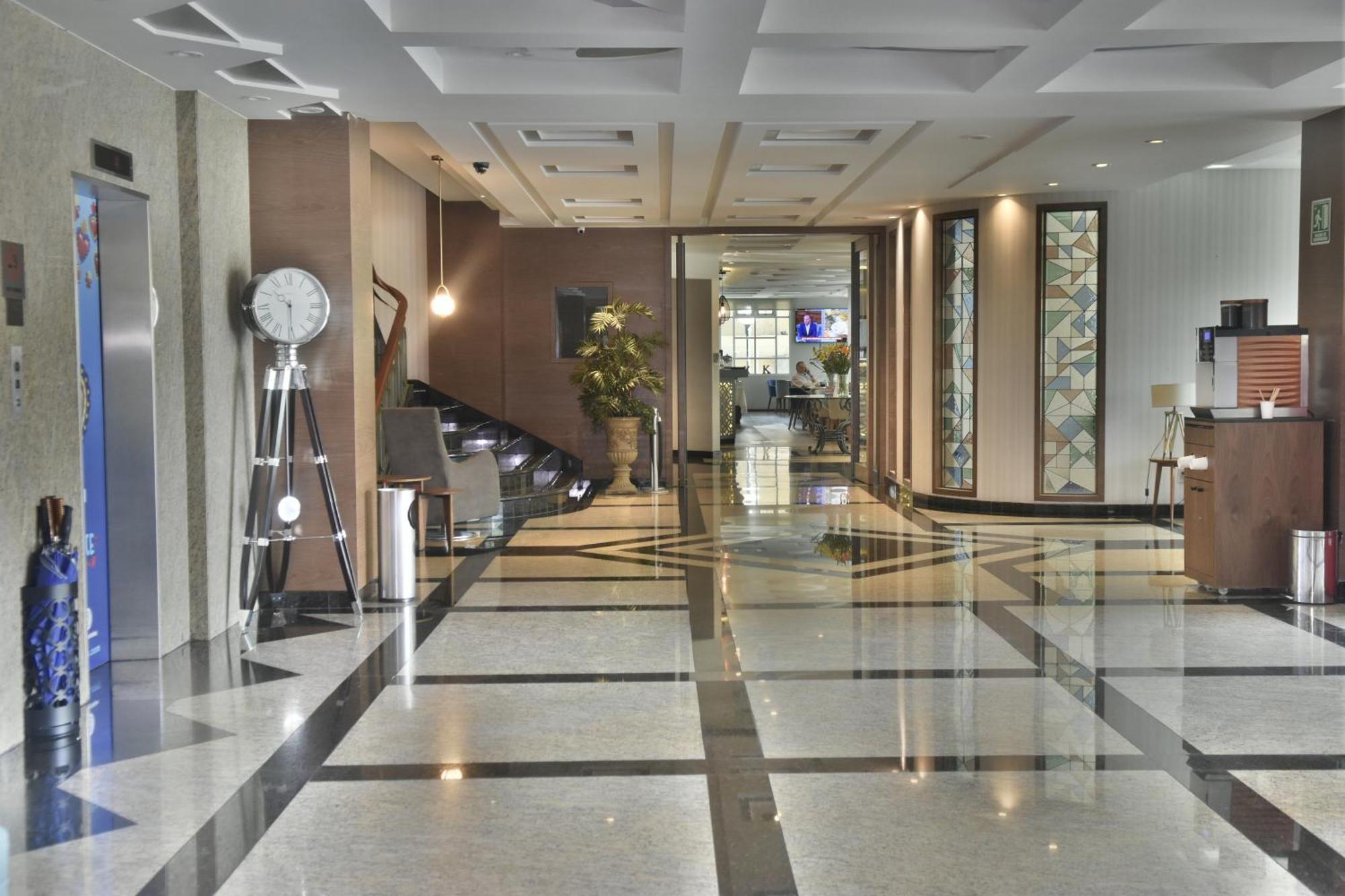 Hotel Kali Escandon 4*