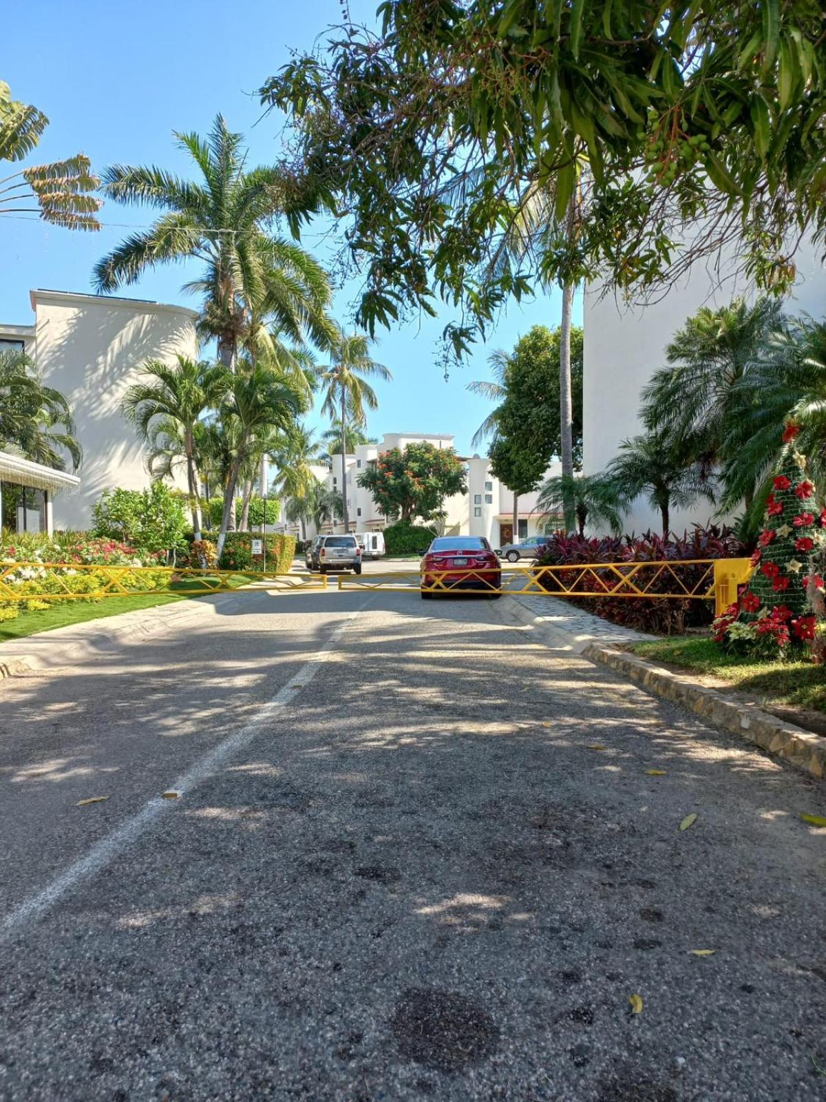 Mayan Vidanta Golf A 800 Mt De La Playa Acapulco