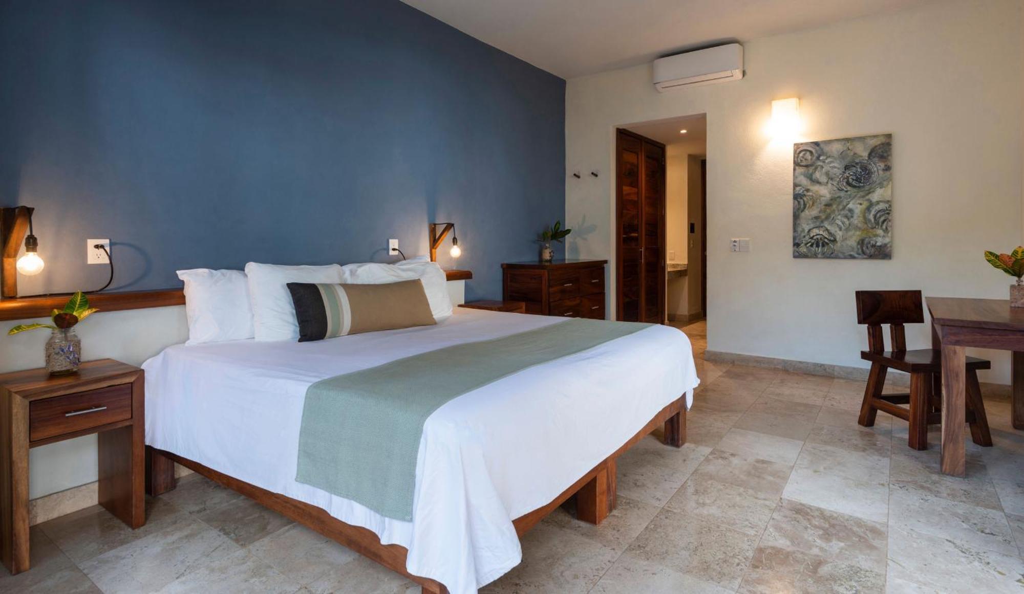 Punta Monterrey 4*