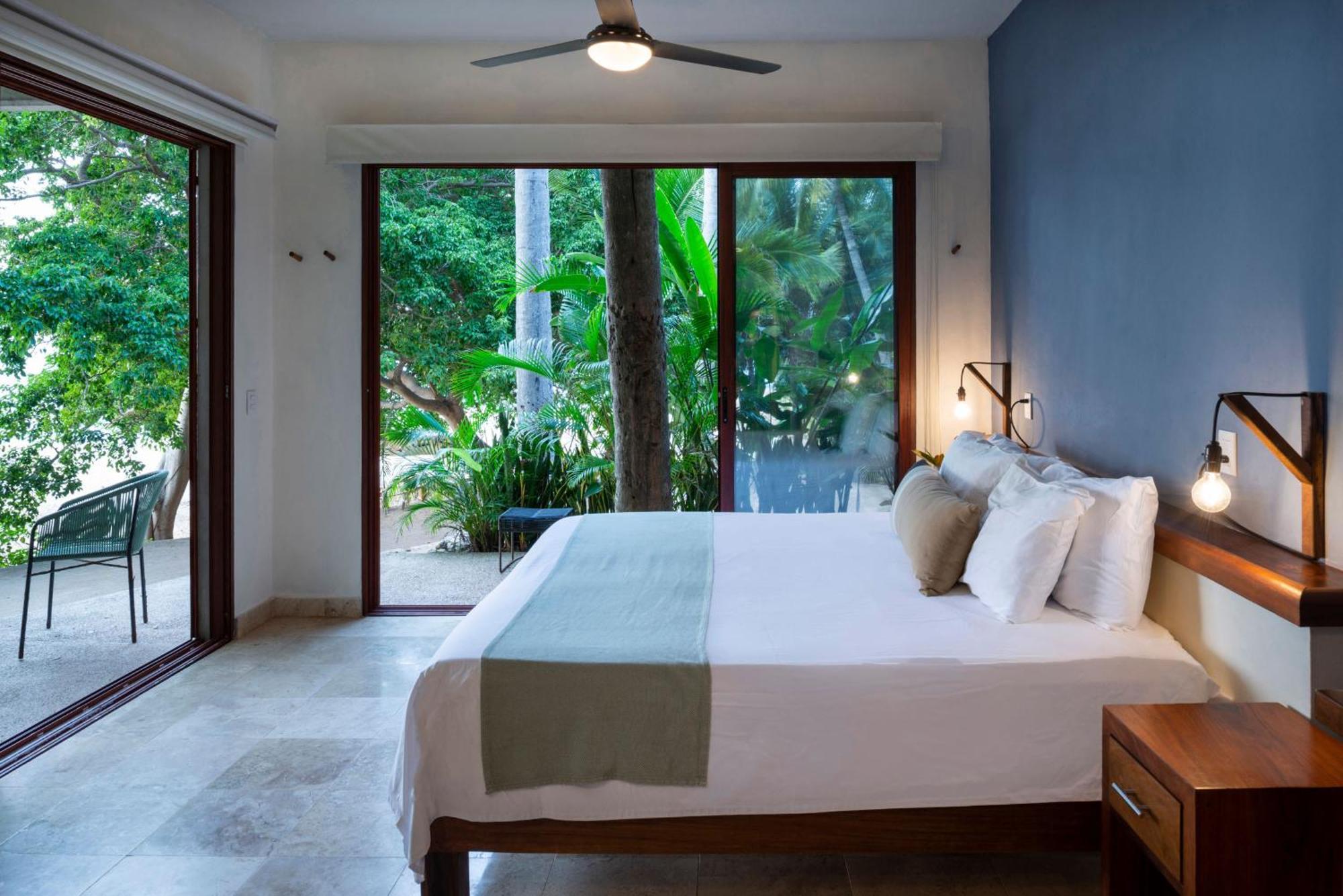 Punta Monterrey Hotel