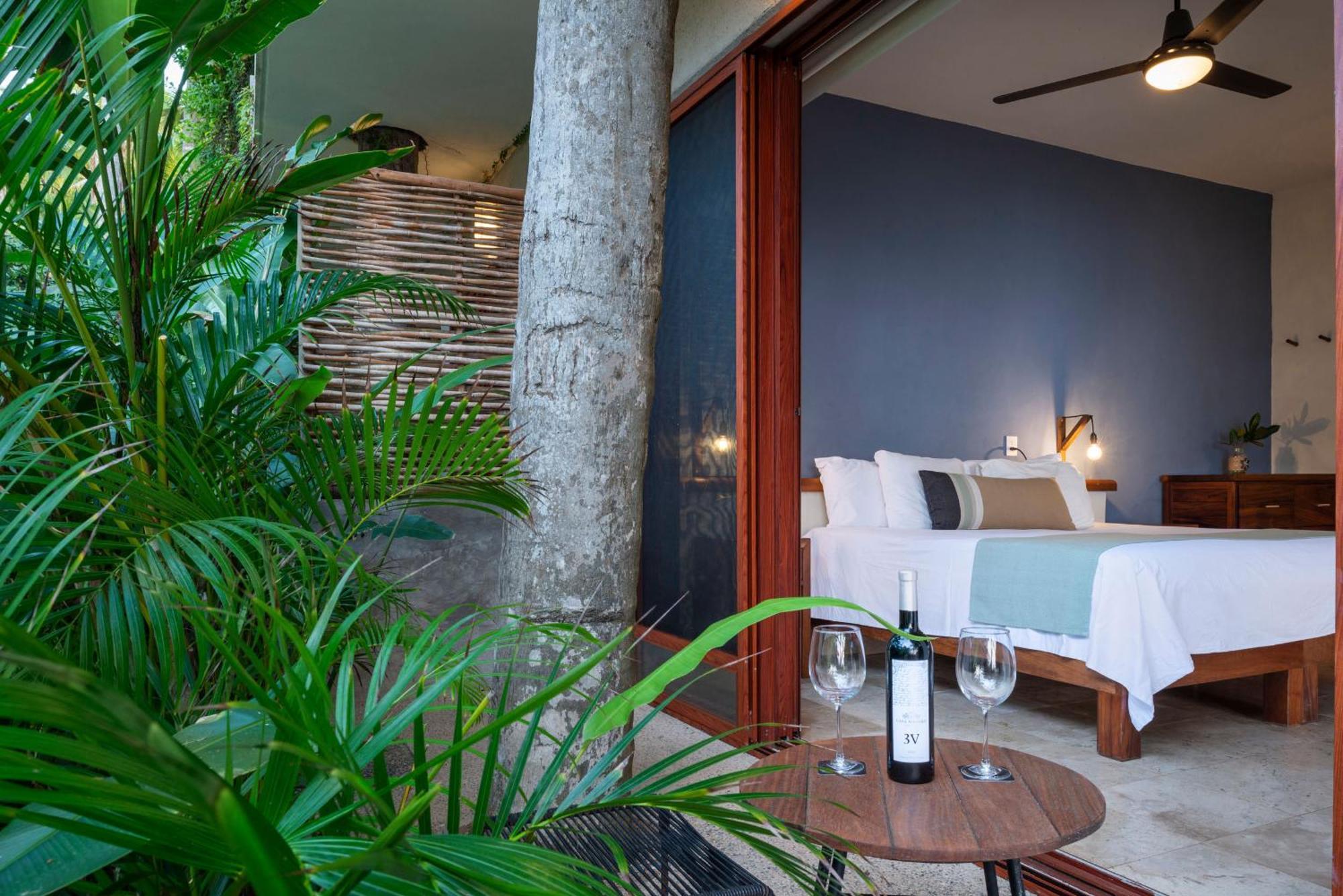 Punta Monterrey Hotel 4*