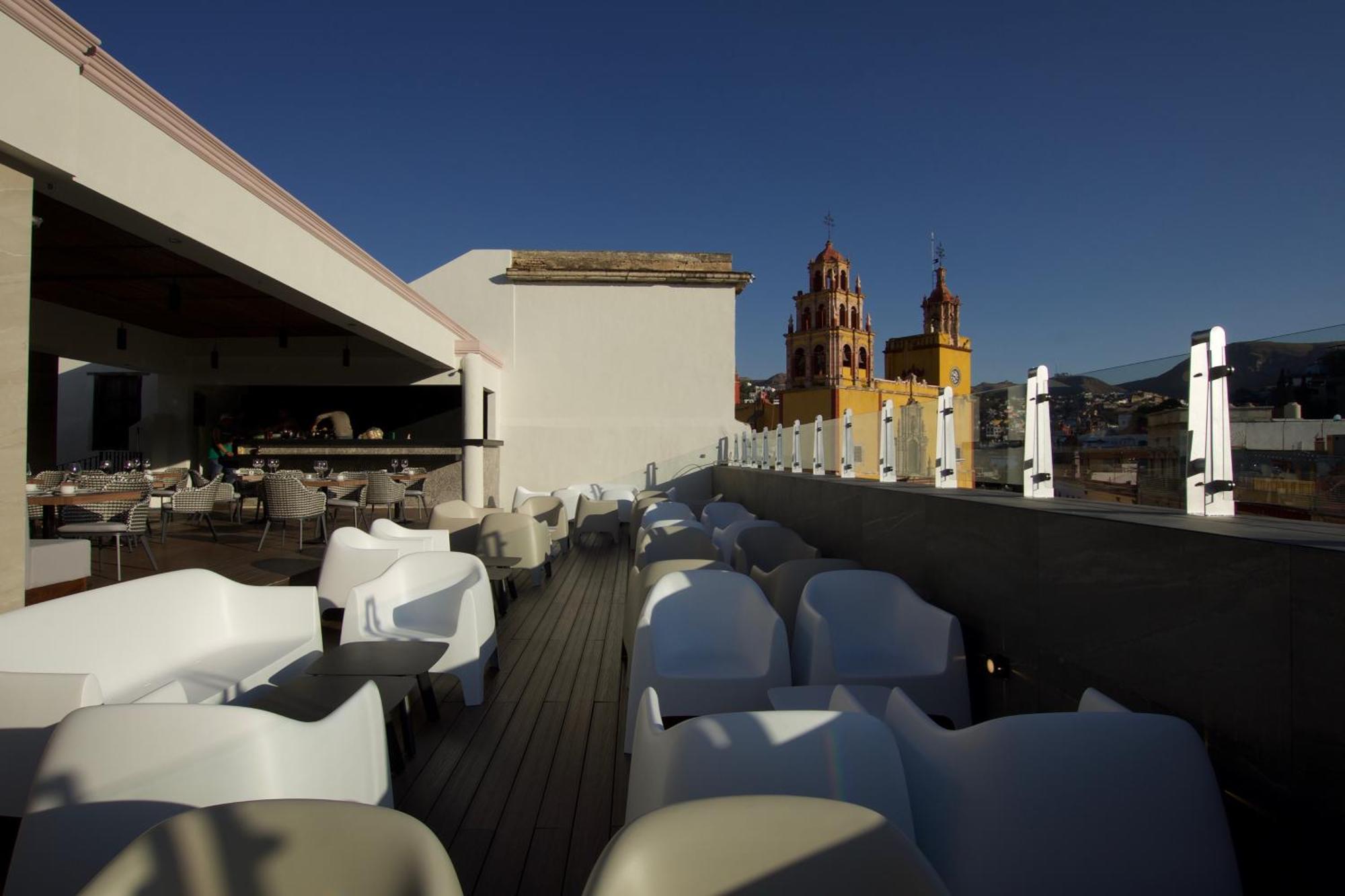 Nueve 25 Boutique Hotel