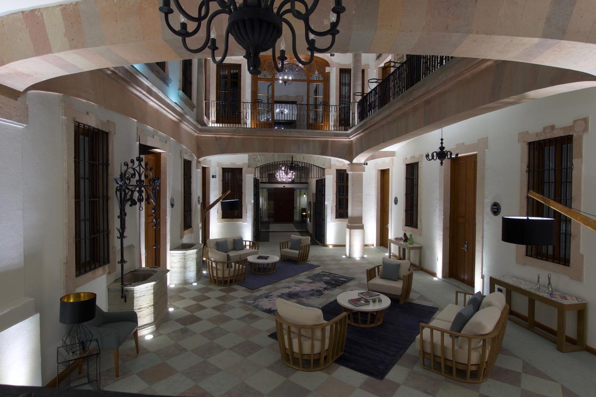 Nueve 25 Boutique Hotel