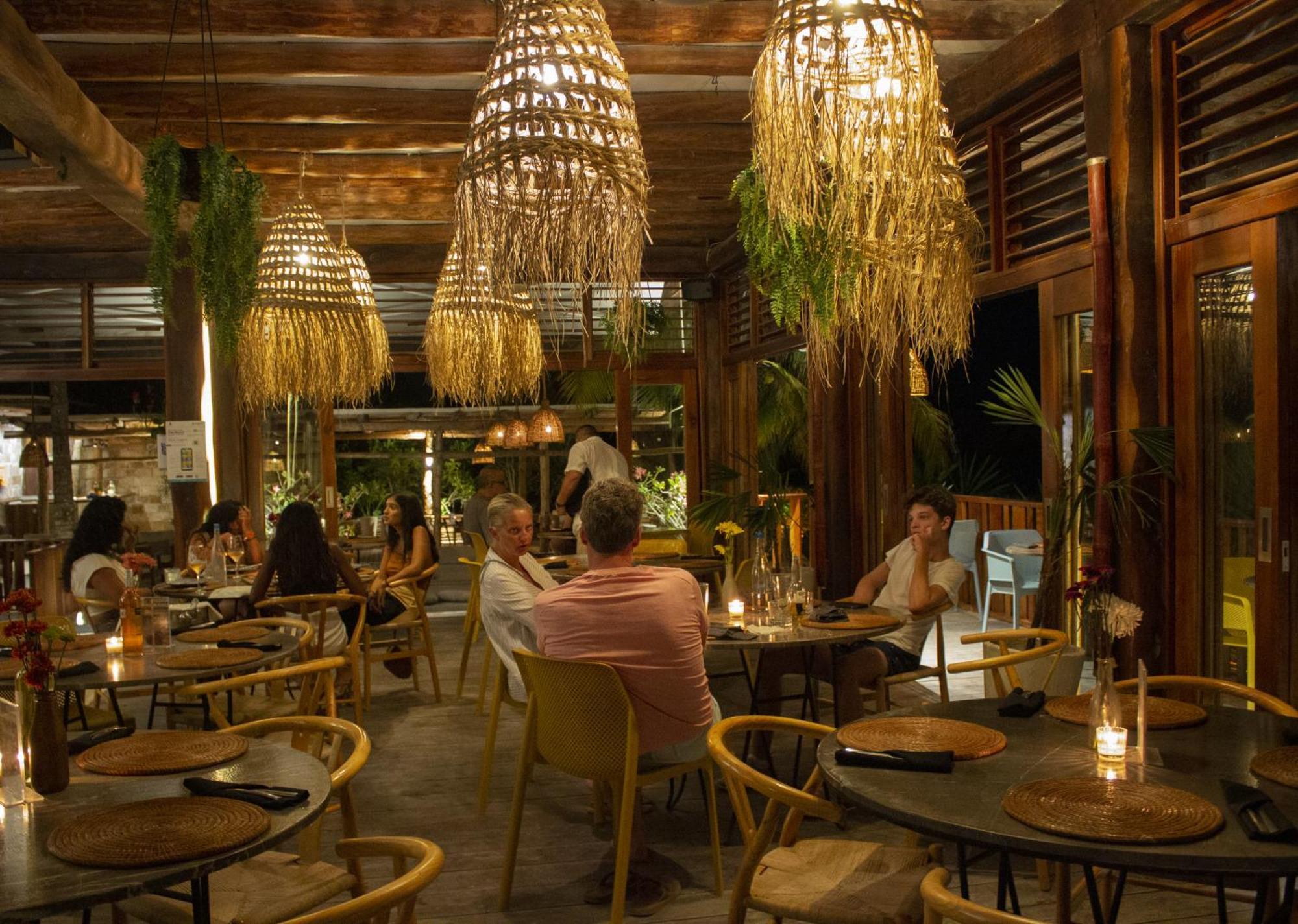 Caracol Hotel