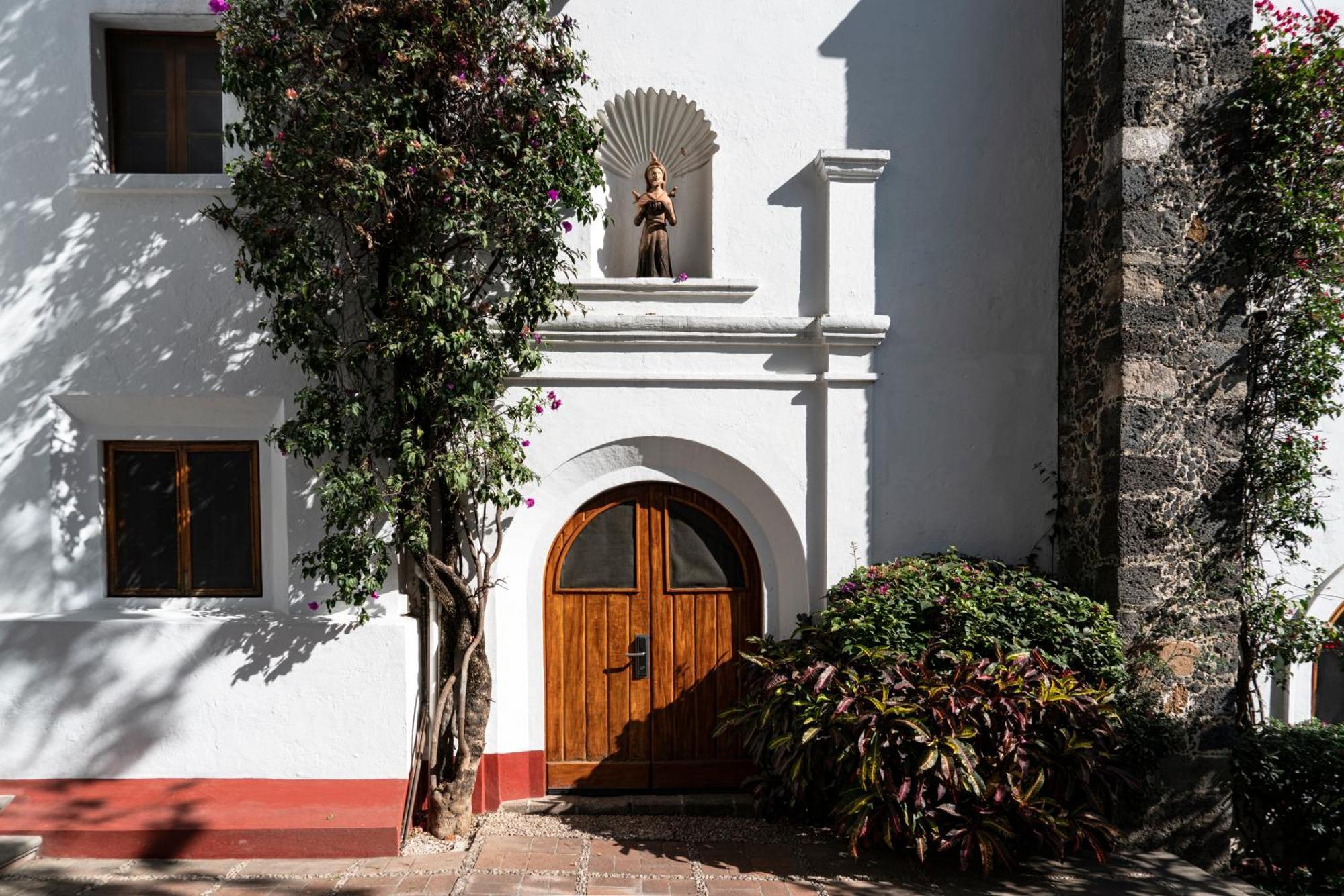 Del Tepozteco - & Gallery