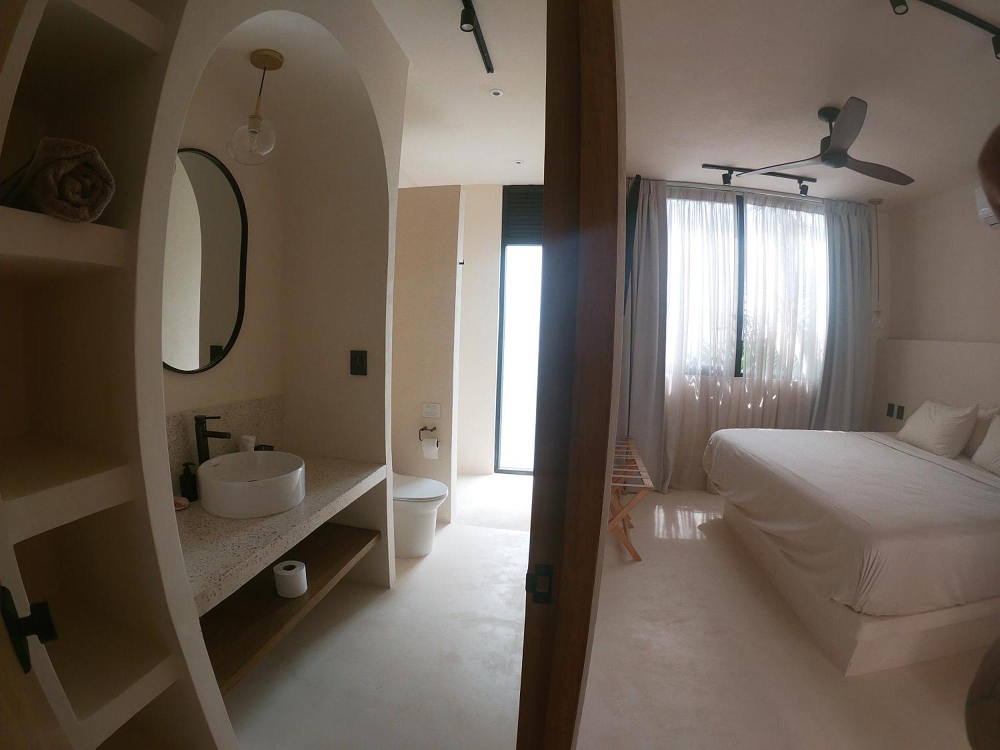 Casa Hood By The Sea Hotel *