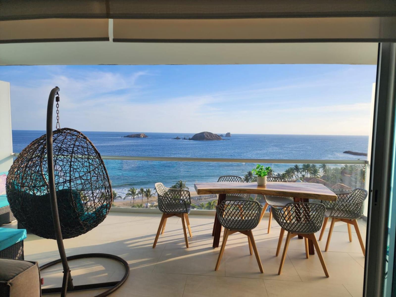 Ixtapa Peninsula Apartment *