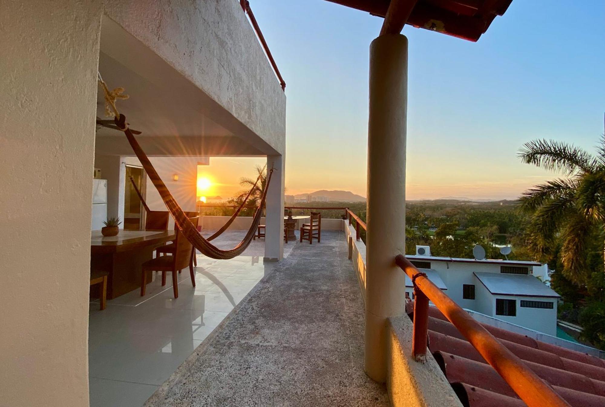 Departamento Con Vista A Montanas Y Al Mar Apartment *