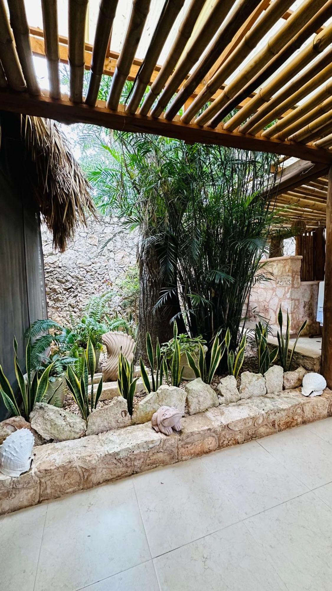 Casa Quetzal Hotel