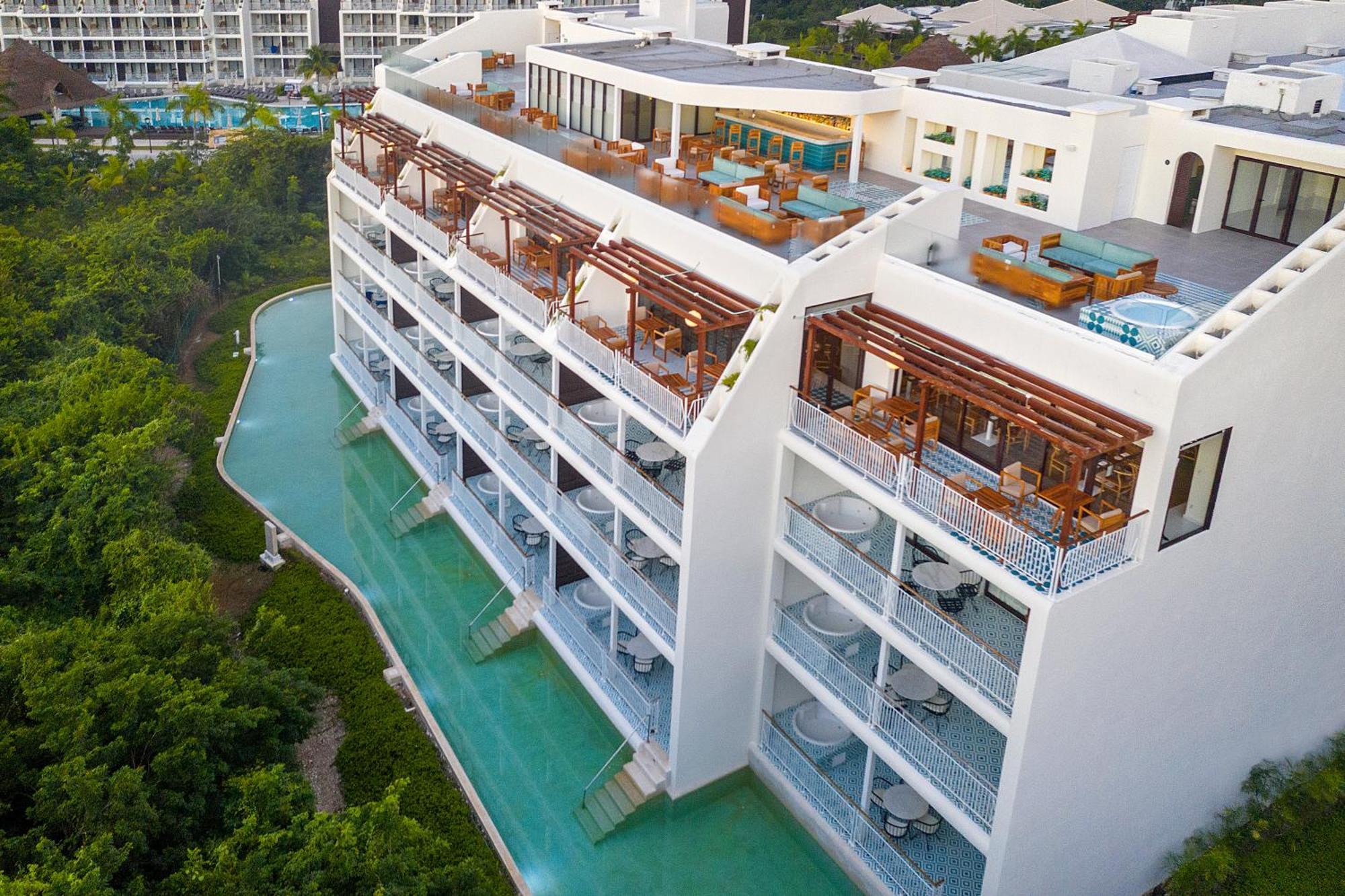 Ocean Riviera Paradise Resort