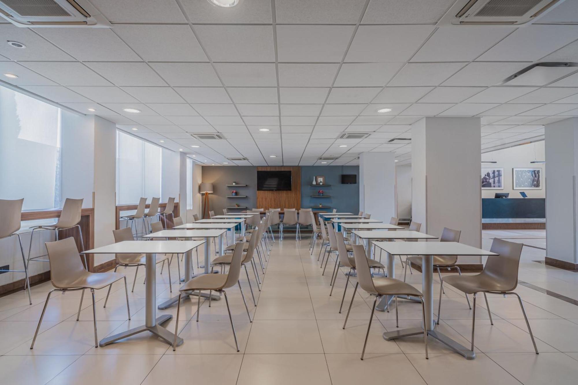 Hotel Express By Marriott Jurica Queretaro