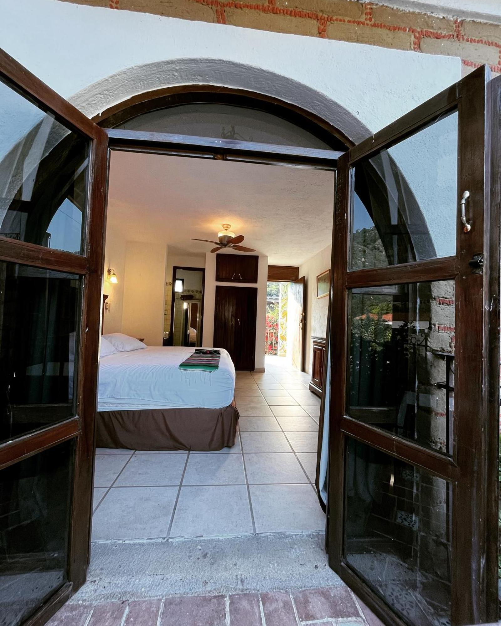 Hotel Hacienda Ventana Del Cielo 3*