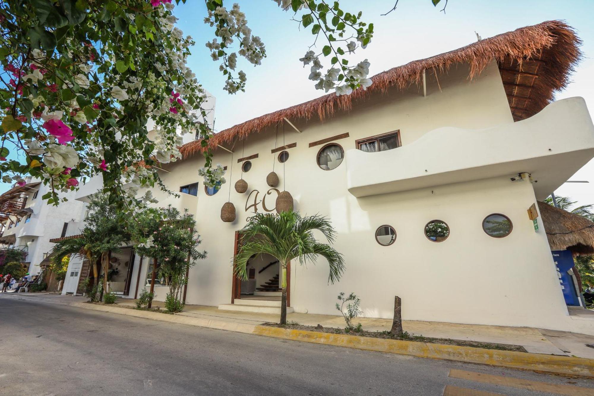 40 Canones Hotel