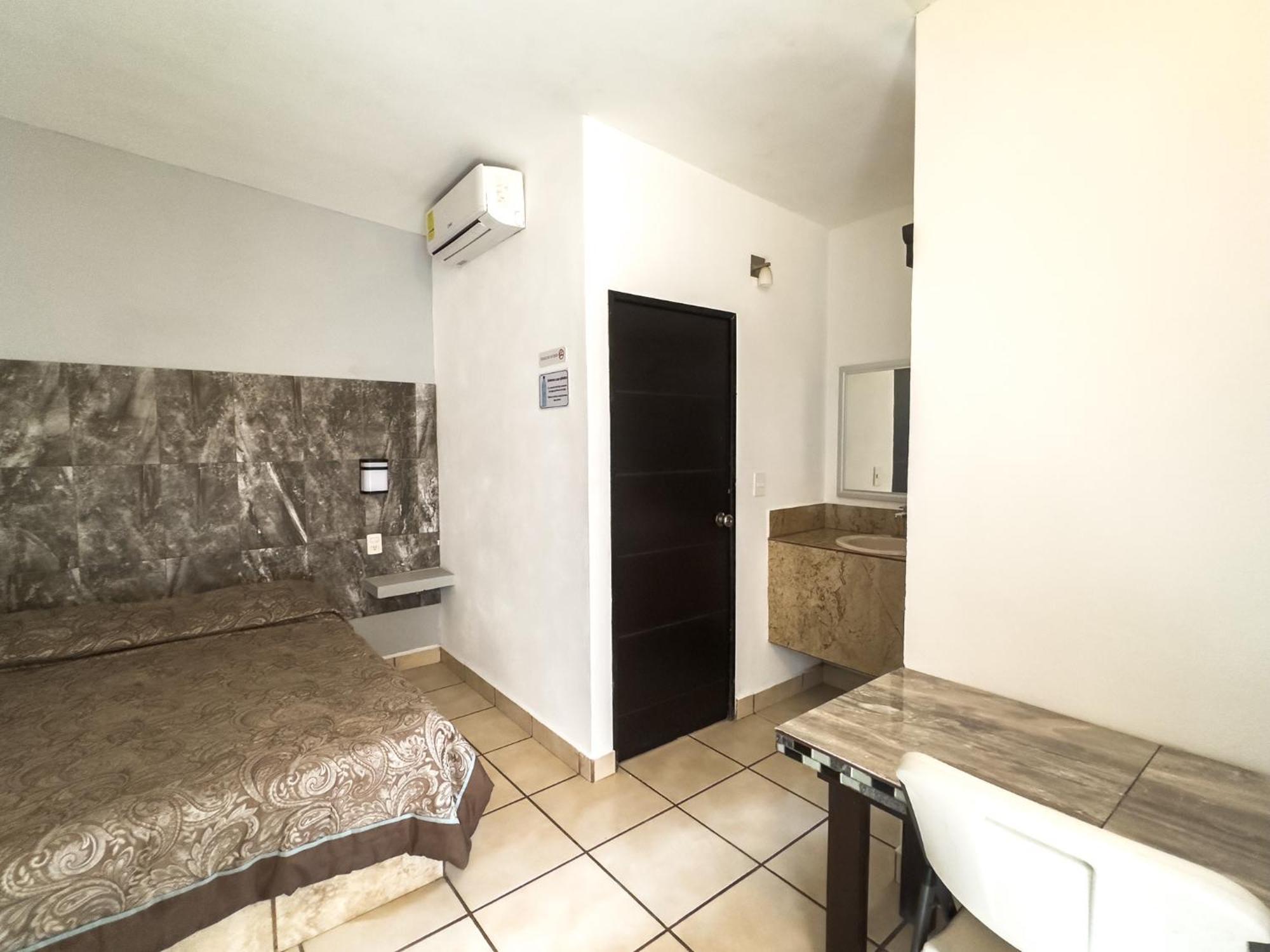 Eco Bay Hotel 3*