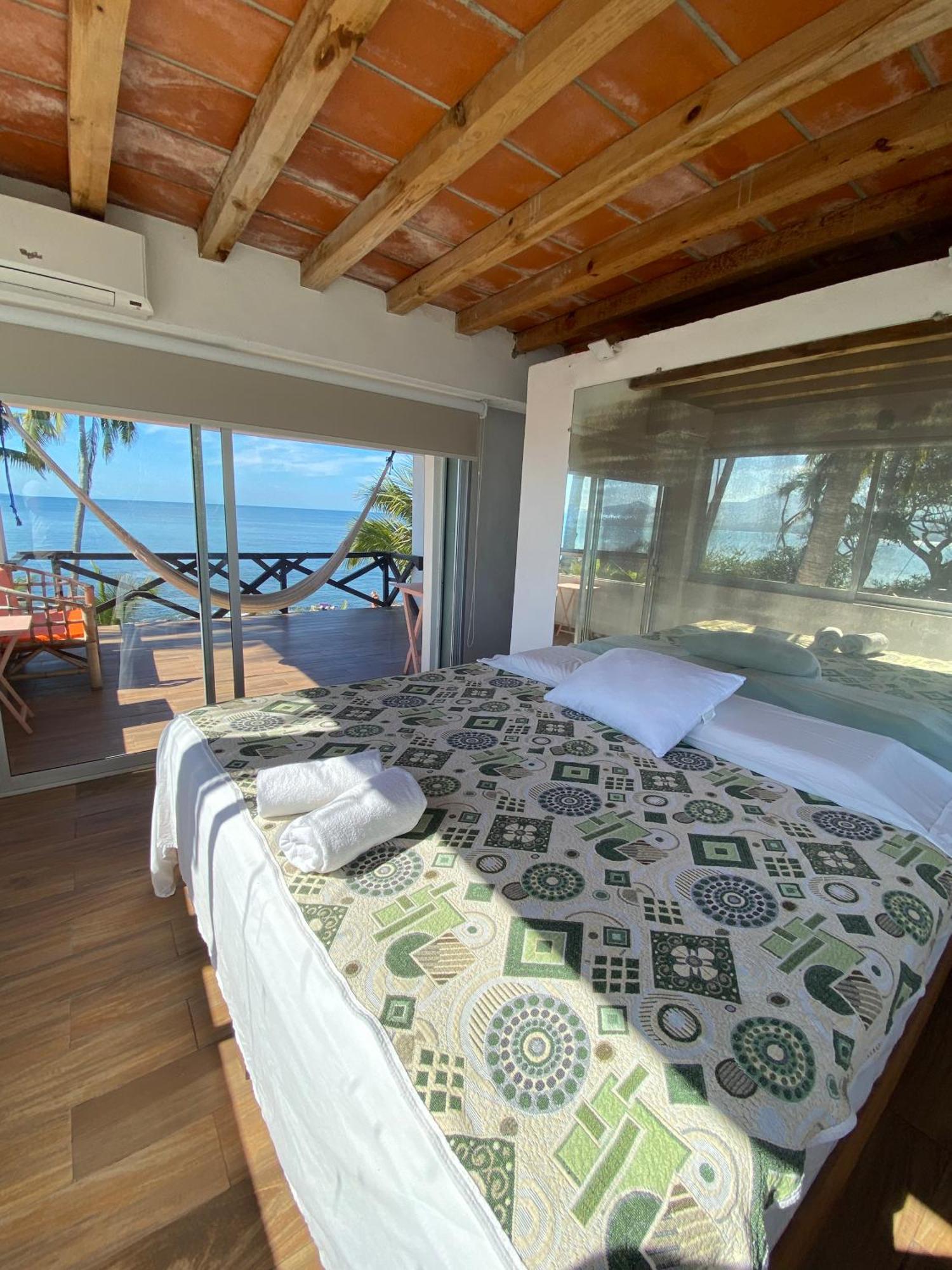 Isla Qimera Only Adults Lodge