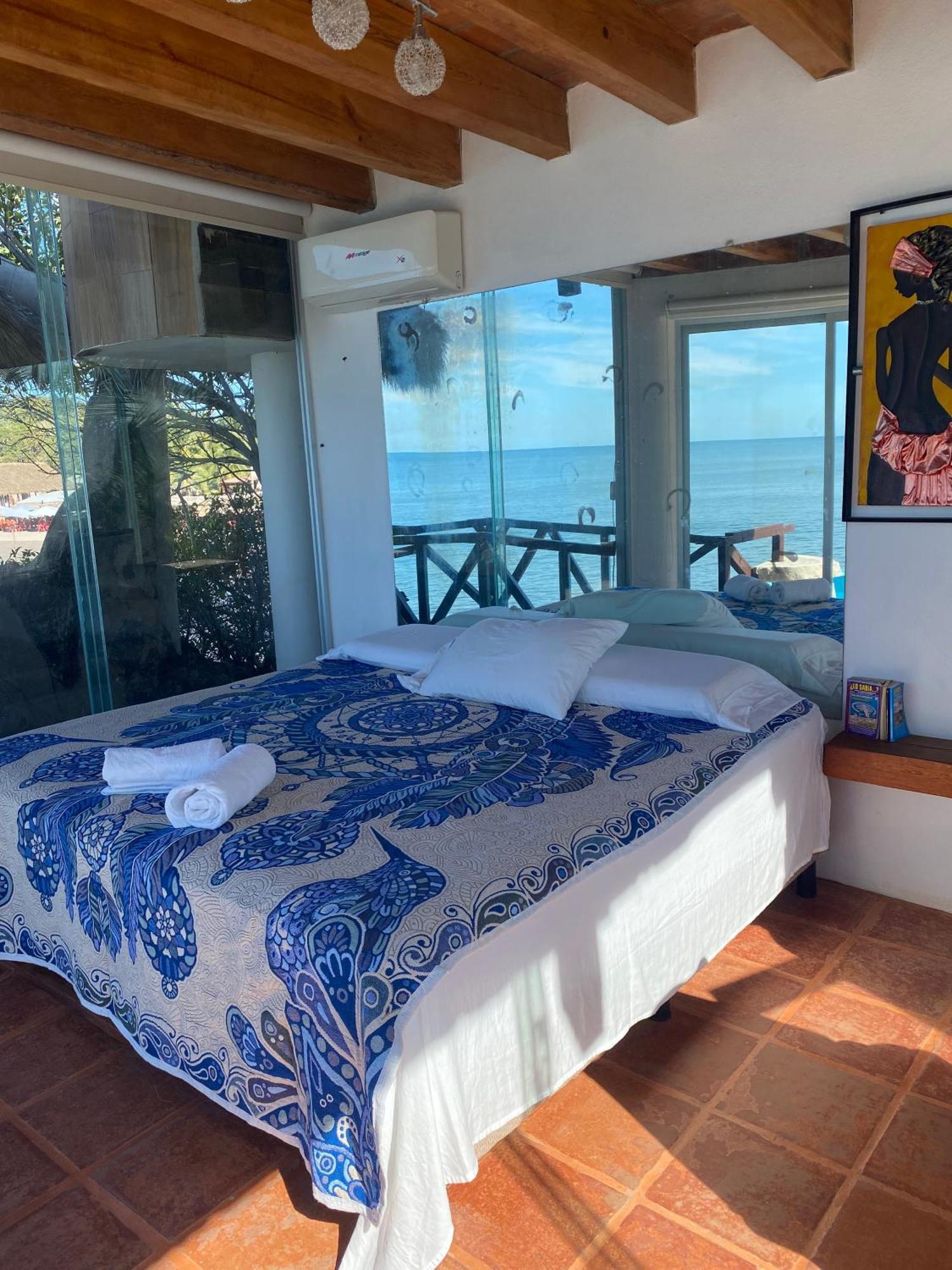 Isla Qimera Only Adults Lodge