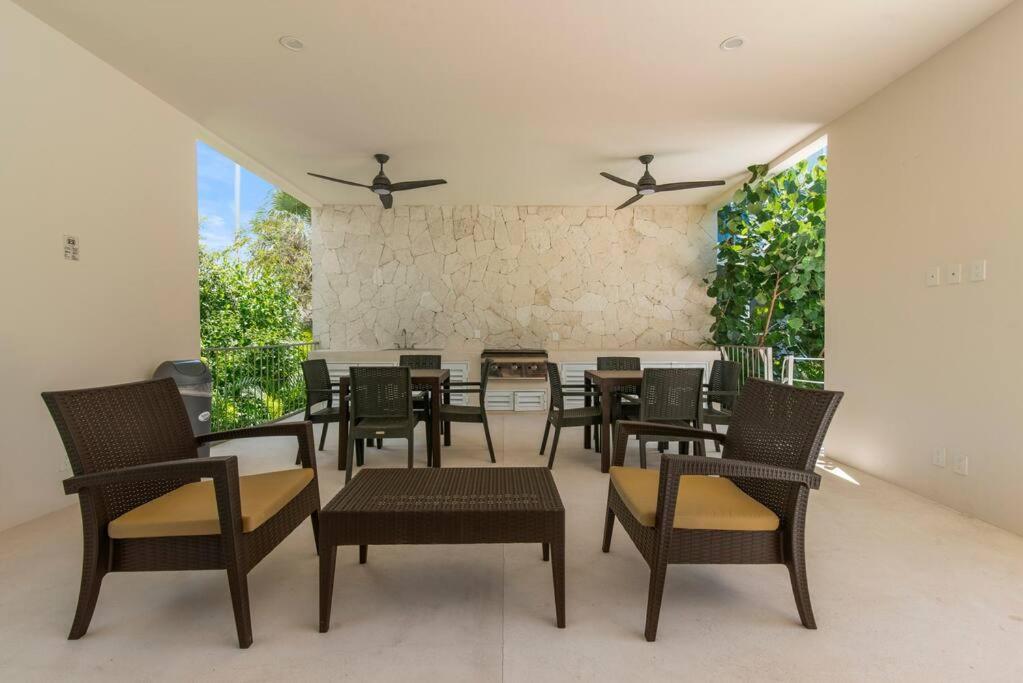 Skies Private Terrace W Jacuzzi W Sea Views Walk To Apartment Akumal