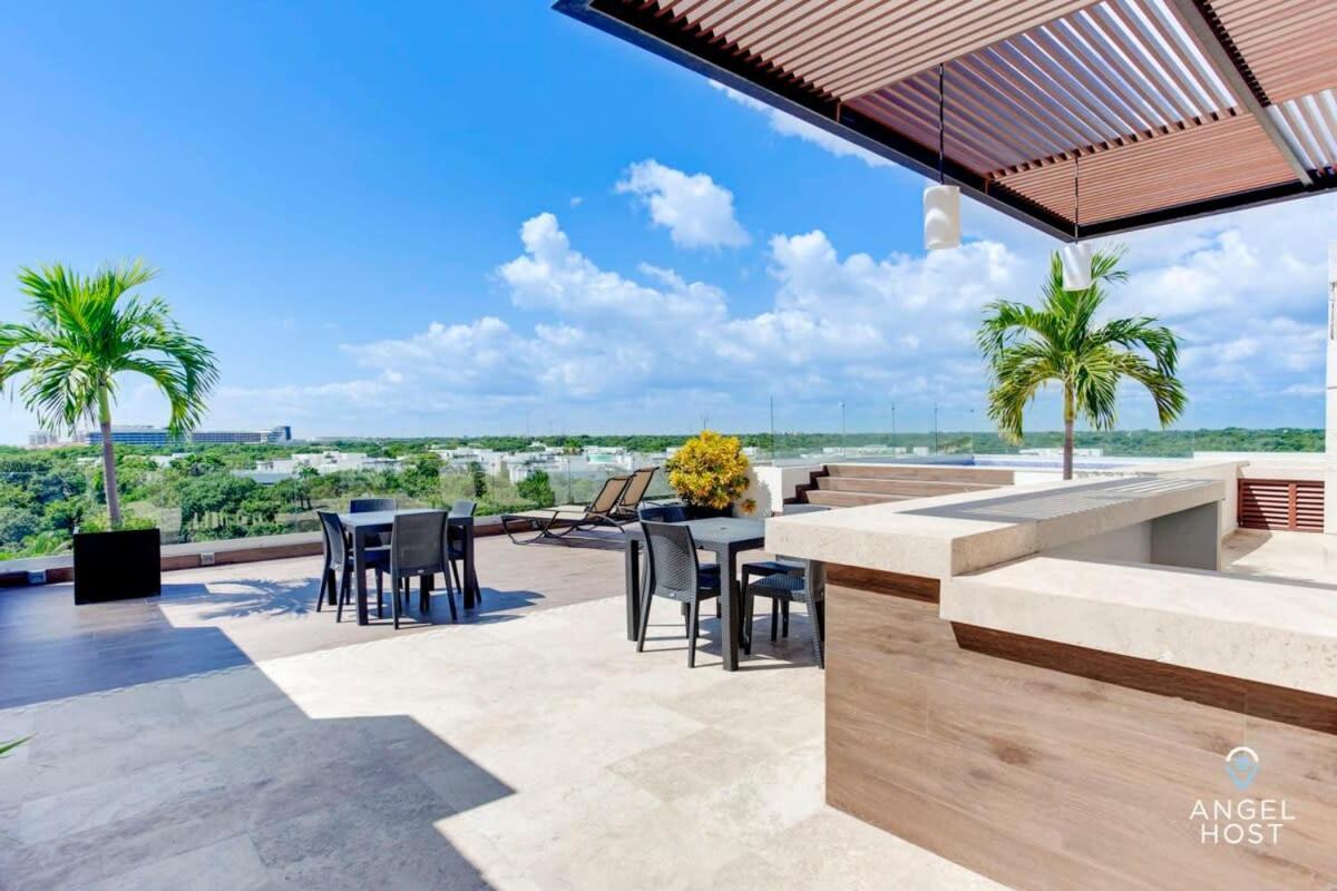 Jungle & Ocean View Condos, 2 Shared Pools & Rooftop Holiday home *