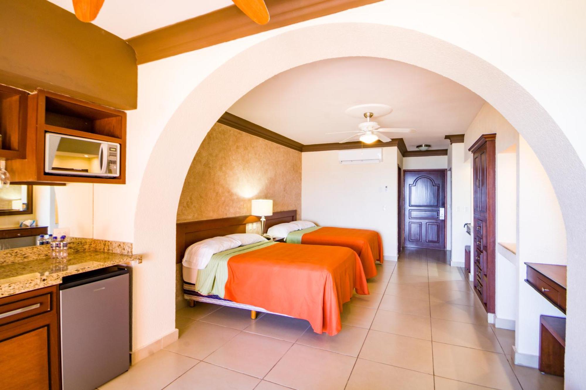 Palmas De Cortez Resort
