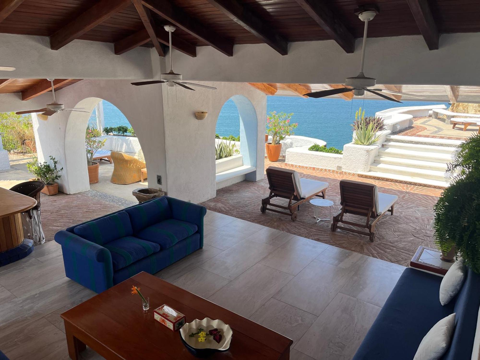 De La Roca 3* Zihuatanejo