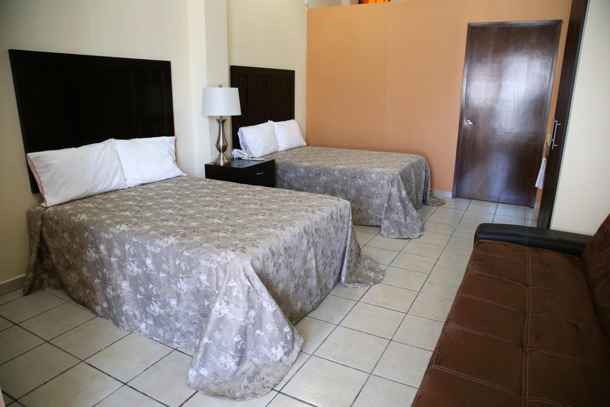 Hotel Plaza 4*