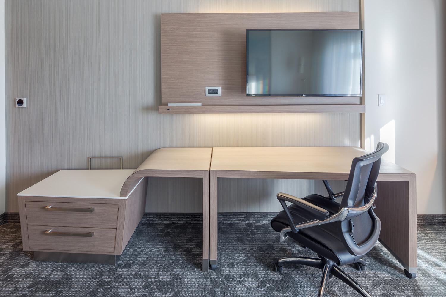 Courtyard By Marriott Hotel